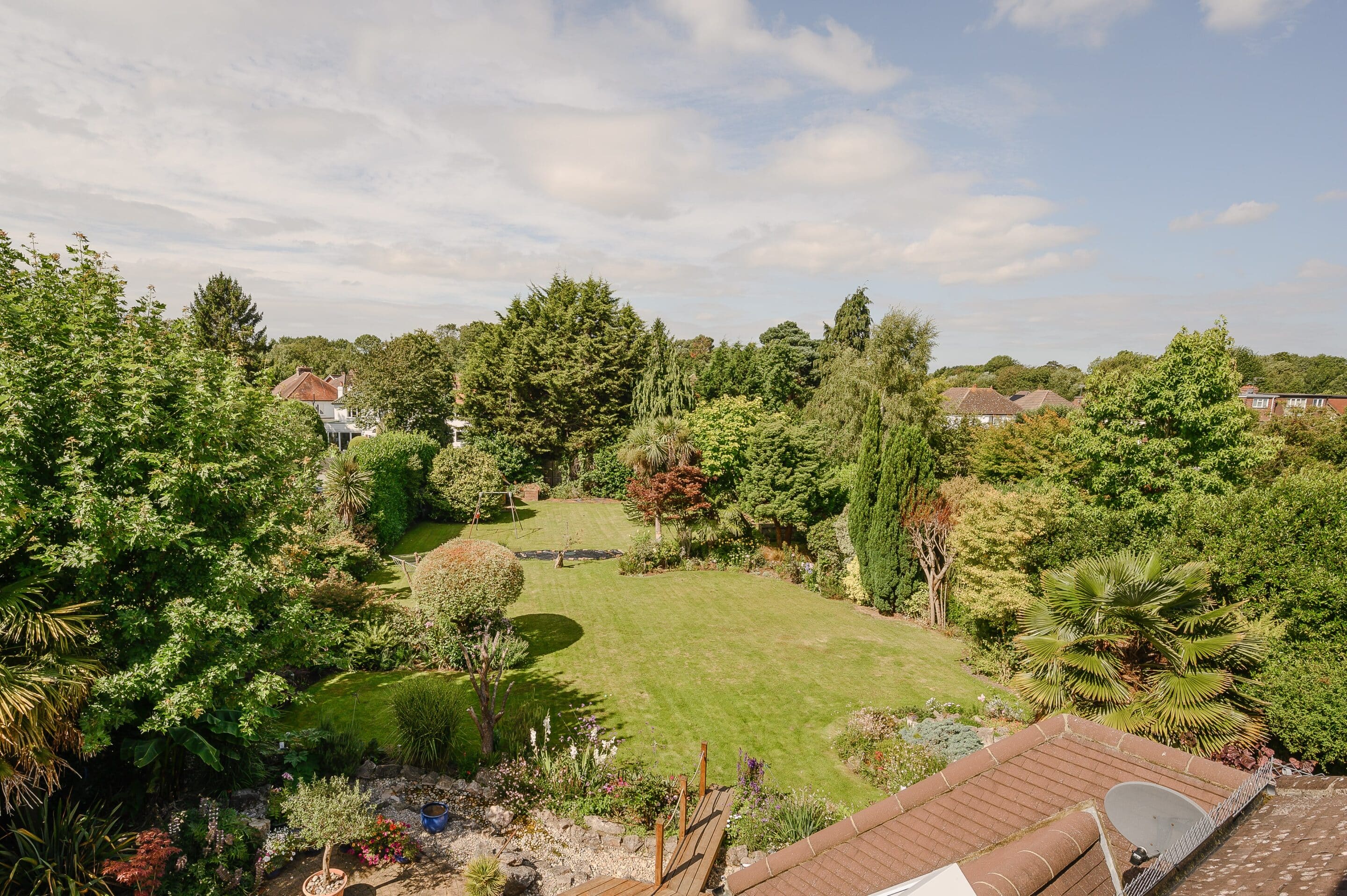 5/6 Bedrooms, Ember Farm Avenue, East Molesey