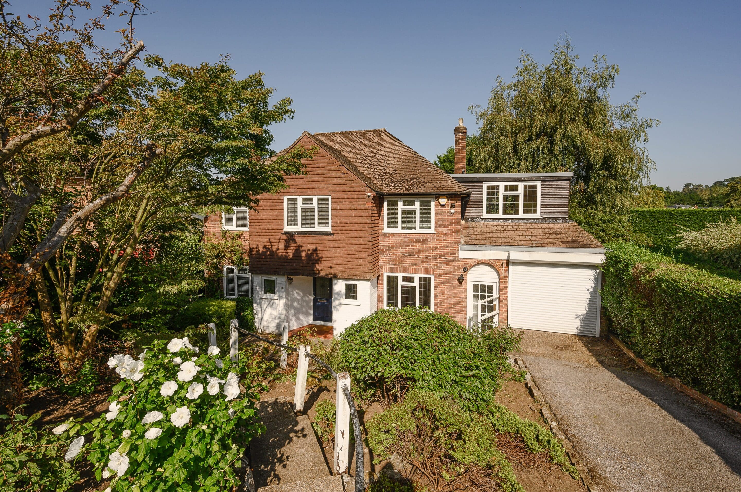 4 Bedrooms, Silverdale Avenue, Oxshott