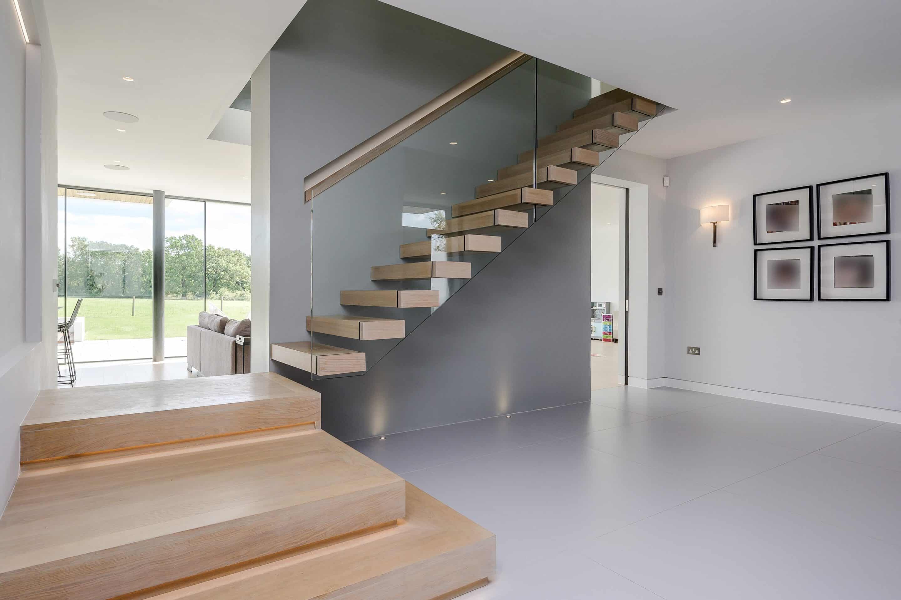 5 Bedroom Detached House, Charlwood Drive, Oxshott