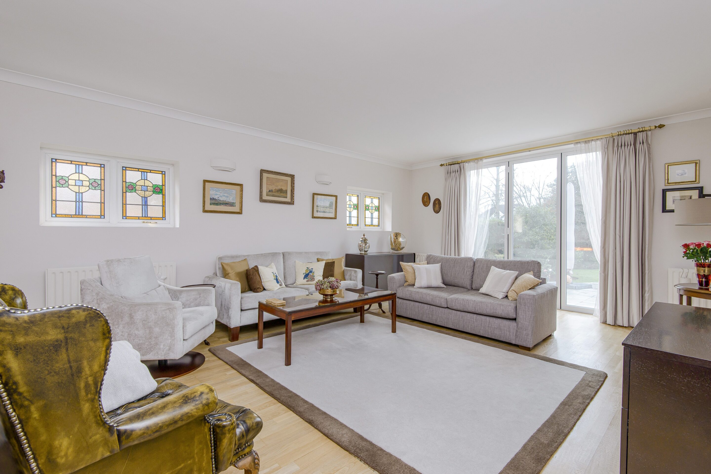 4 Bedrooms, Crossfield Place, Weybridge