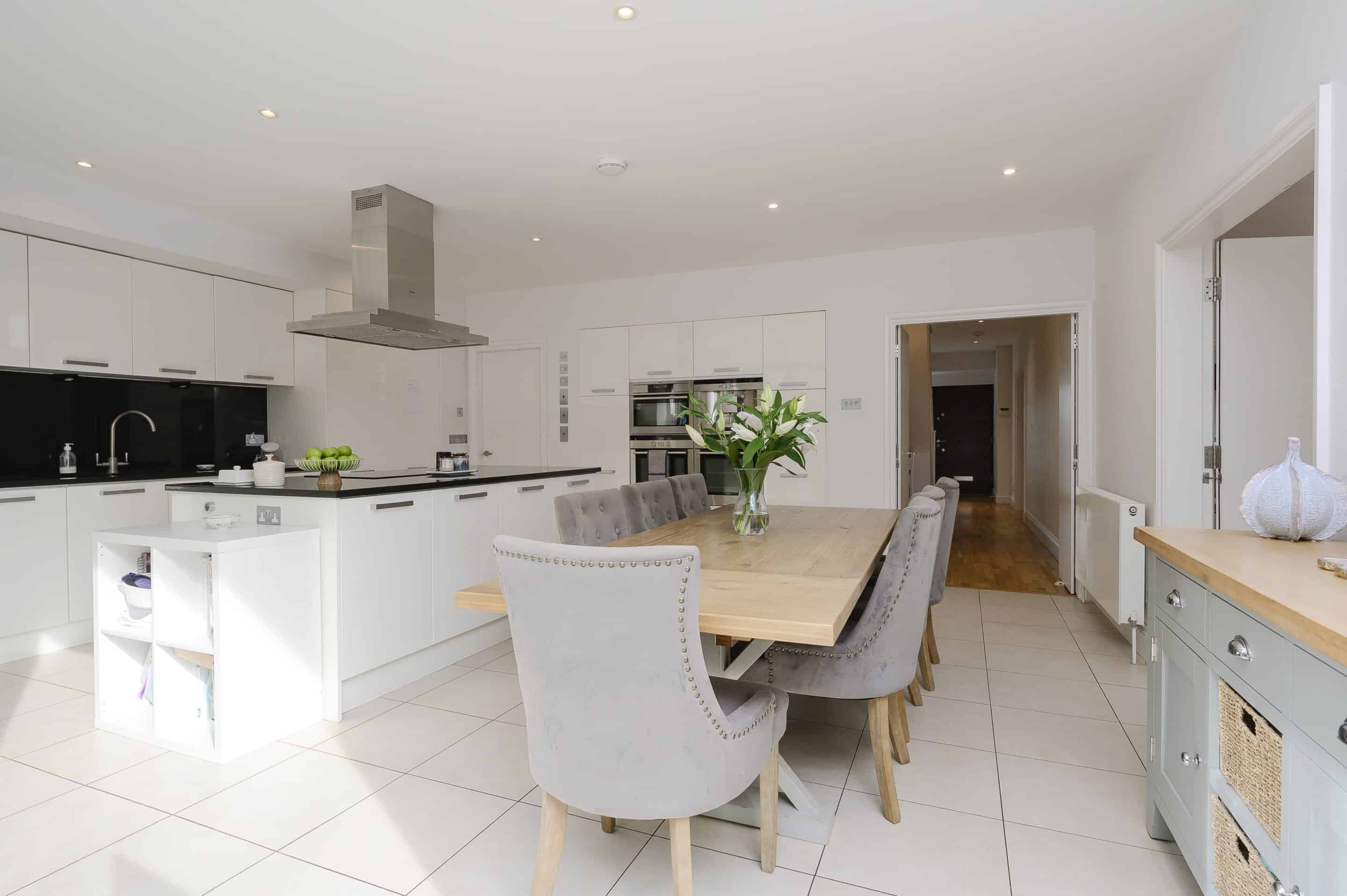 6 Bedrooms, Leatherhead Road, Oxshott