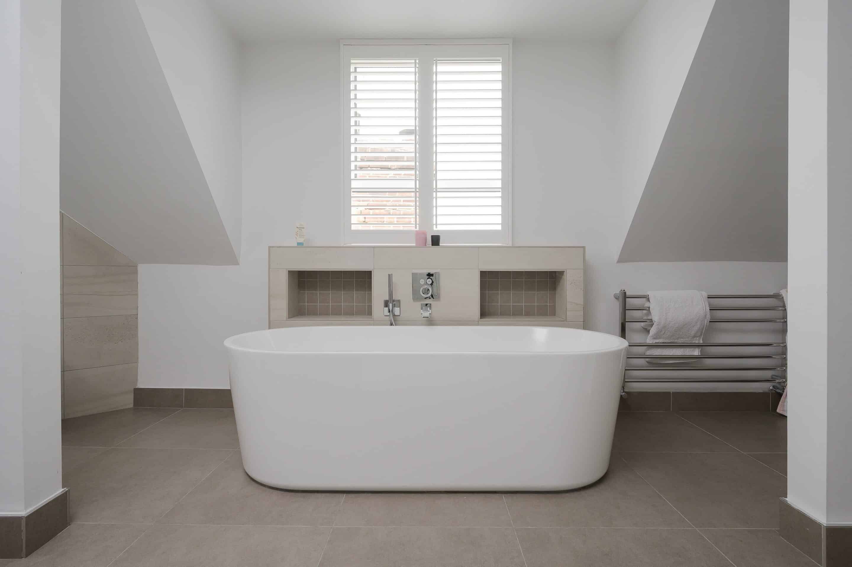 6 Bedrooms, Parkwood Avenue, Esher