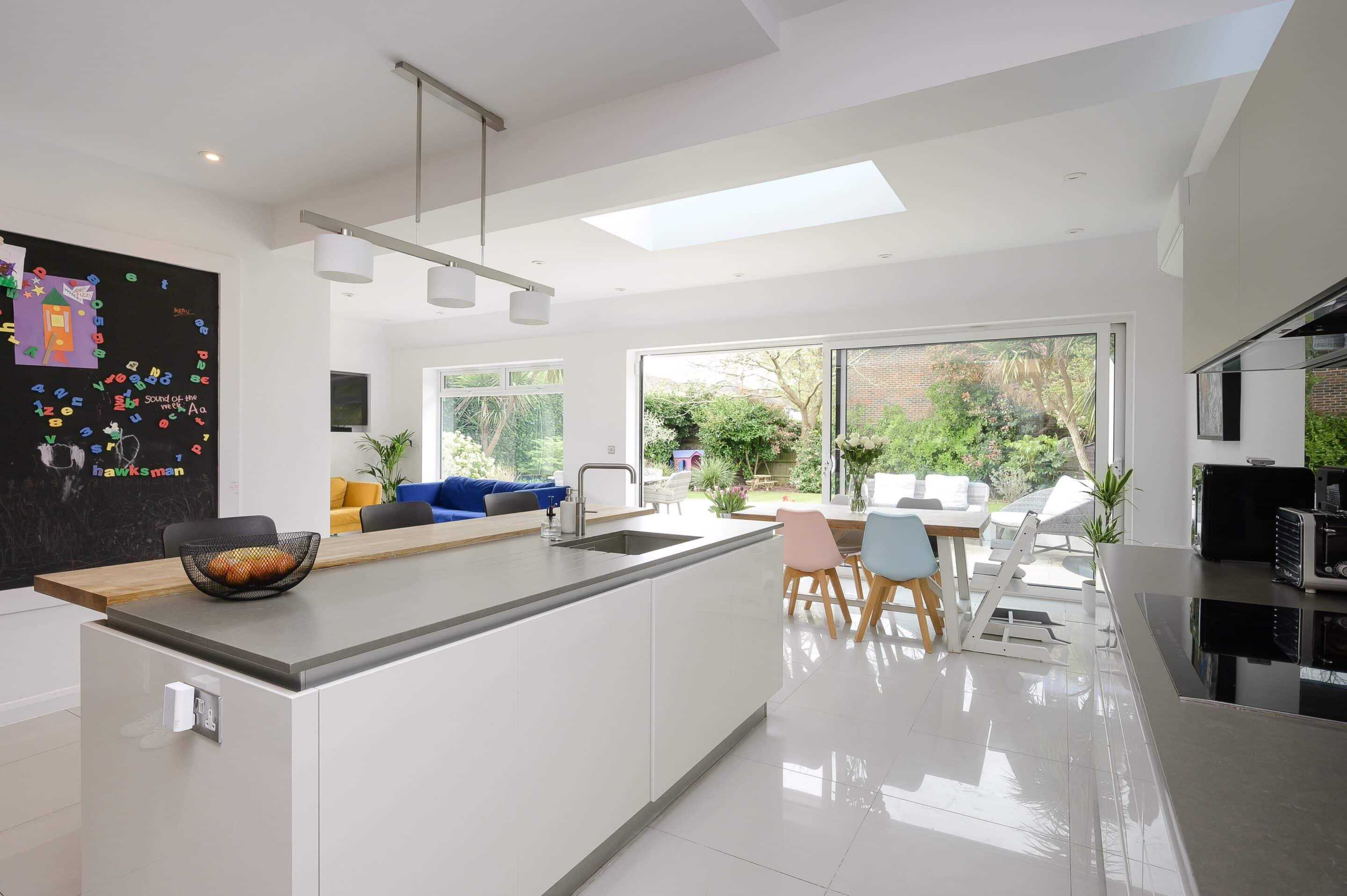 6 Bedrooms, Parkwood Avenue, Esher
