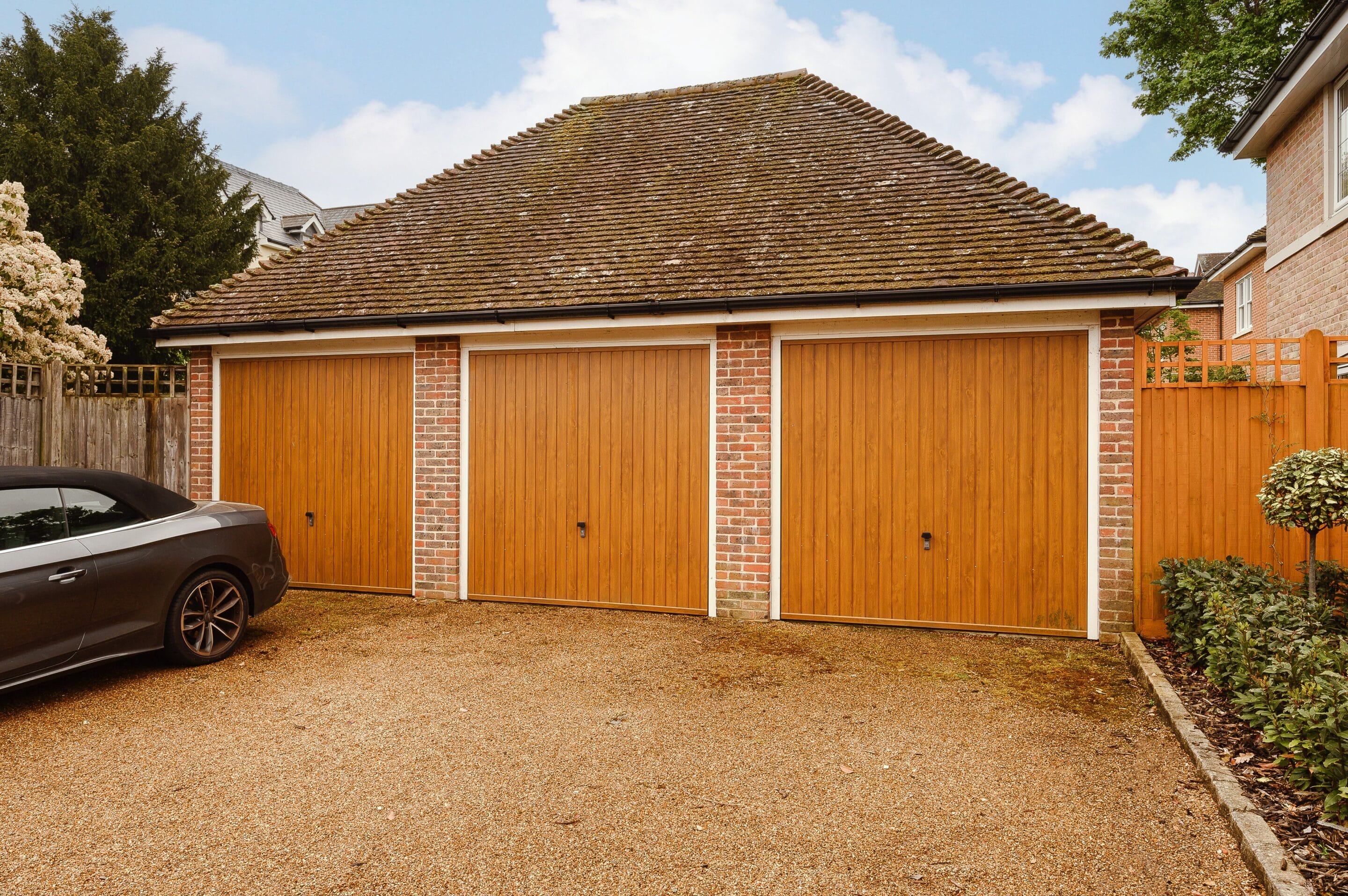 4 Bedrooms, Thomas More Gardens, Esher