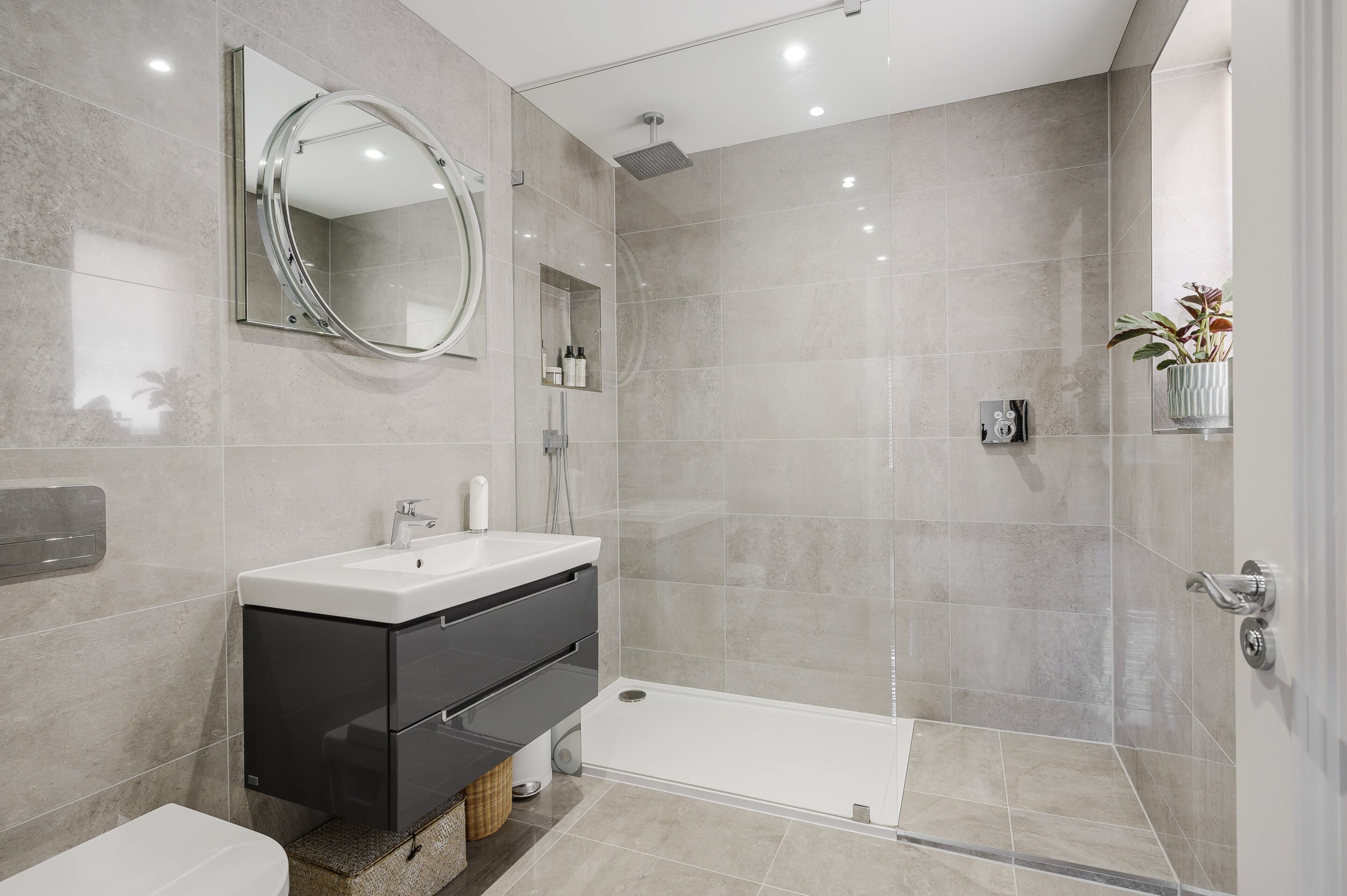 5 Bedrooms, Detached House, Farm Close, Fetcham