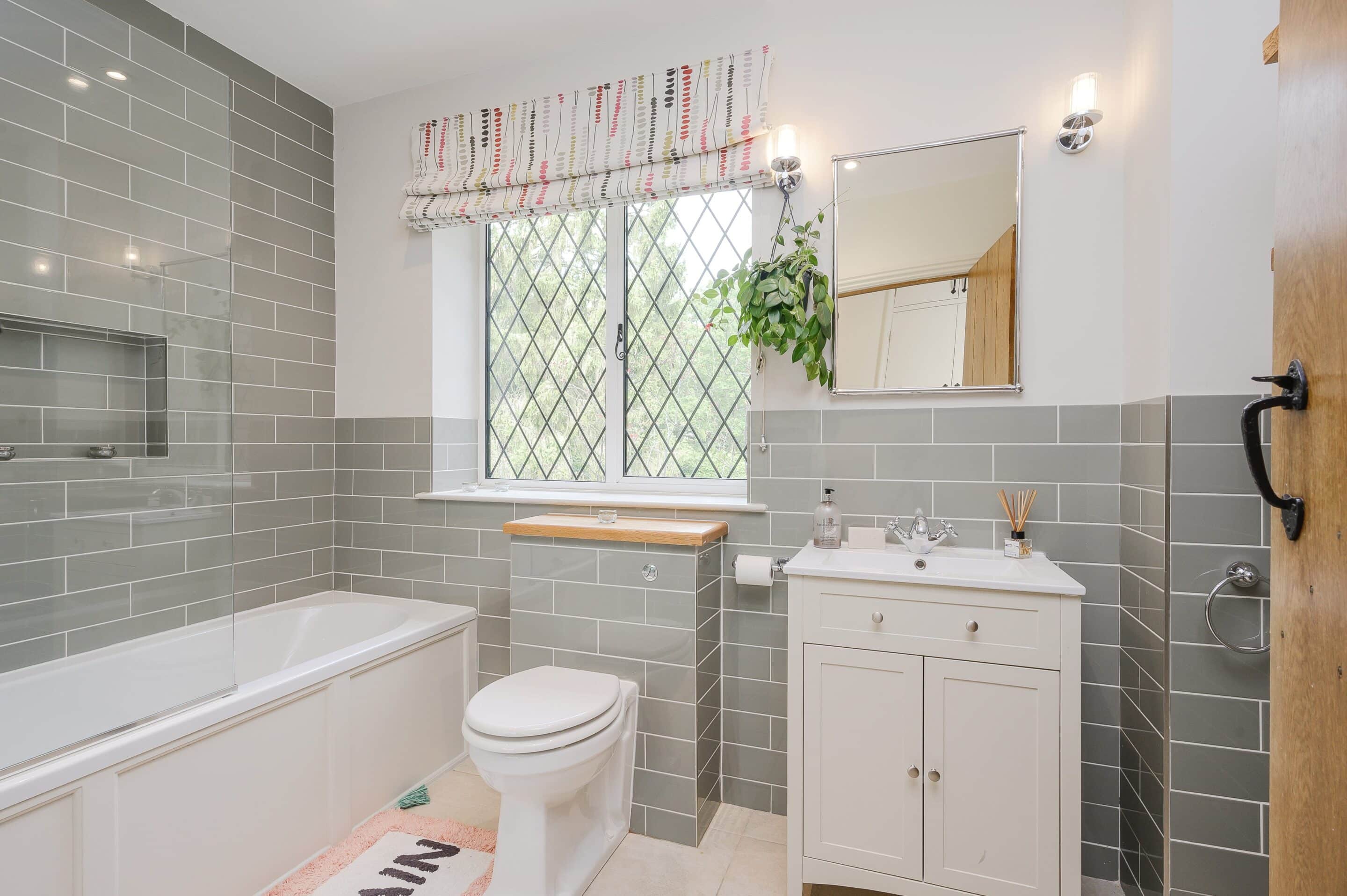 Detached House, 5 Bedrooms, Oak Grange Road, West Clandon
