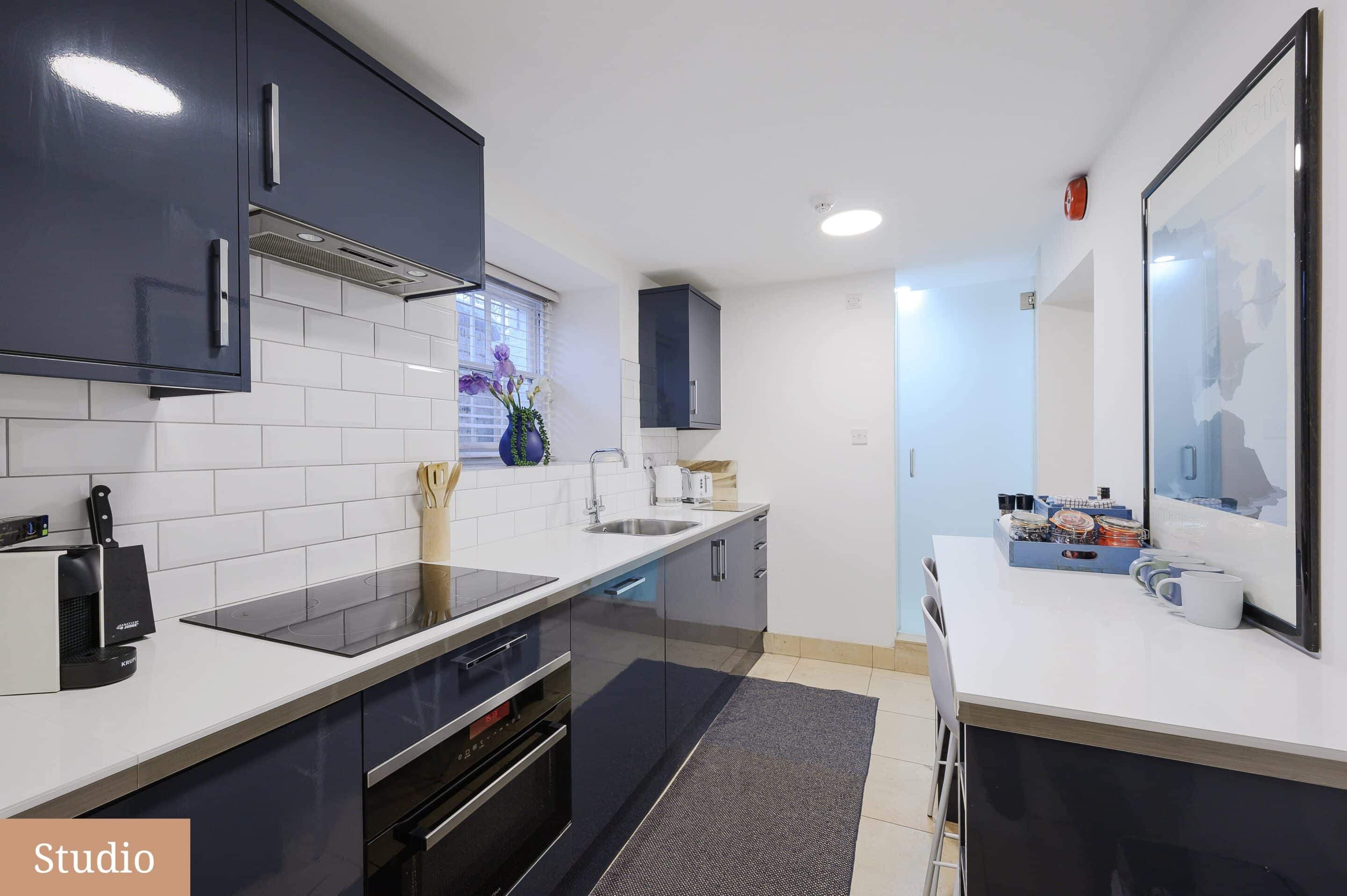 Studio, 1 & 2 Bedroom Luxury Serviced Apartments