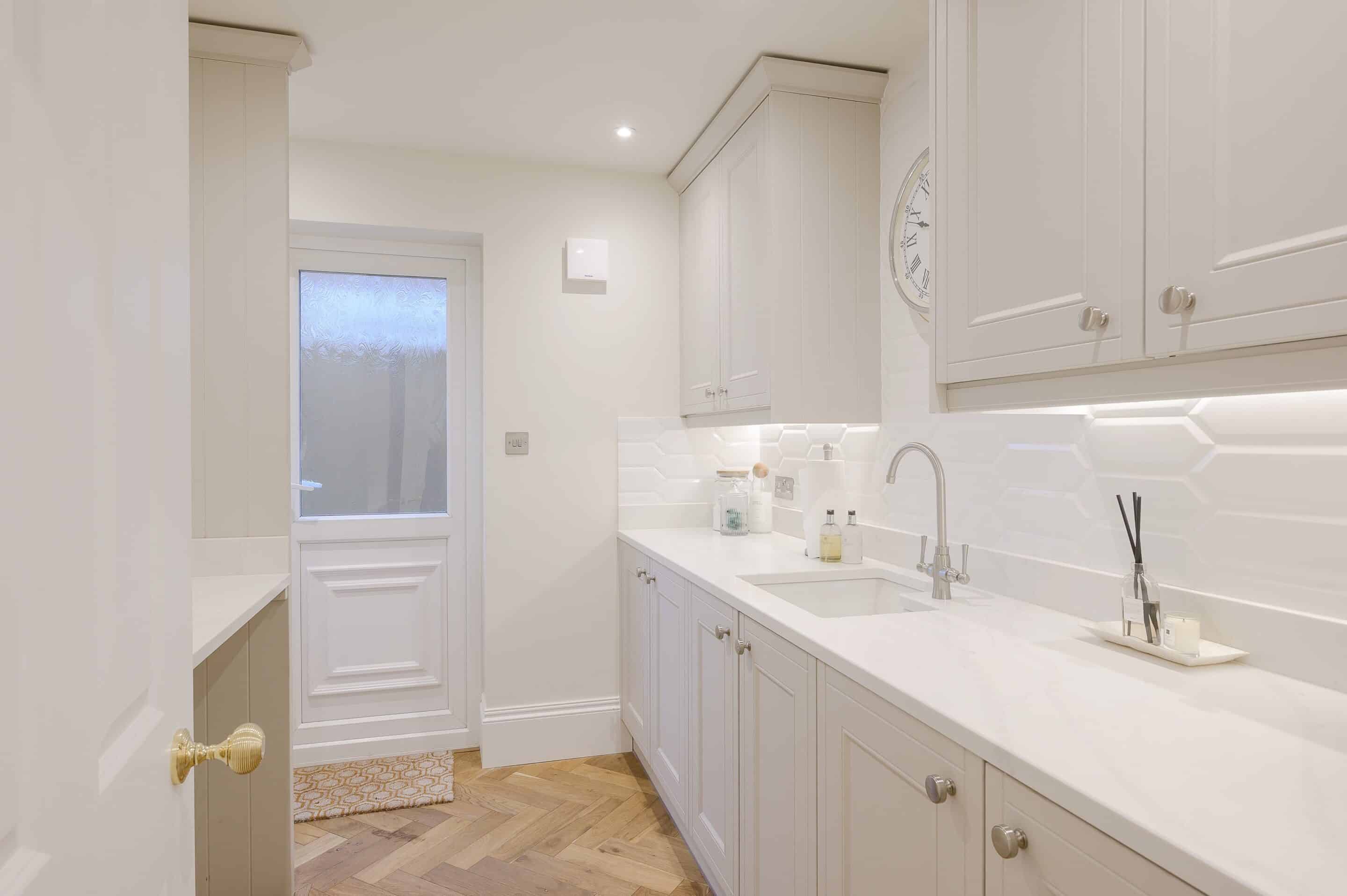 6 Bedrooms, The Glade, Fetcham