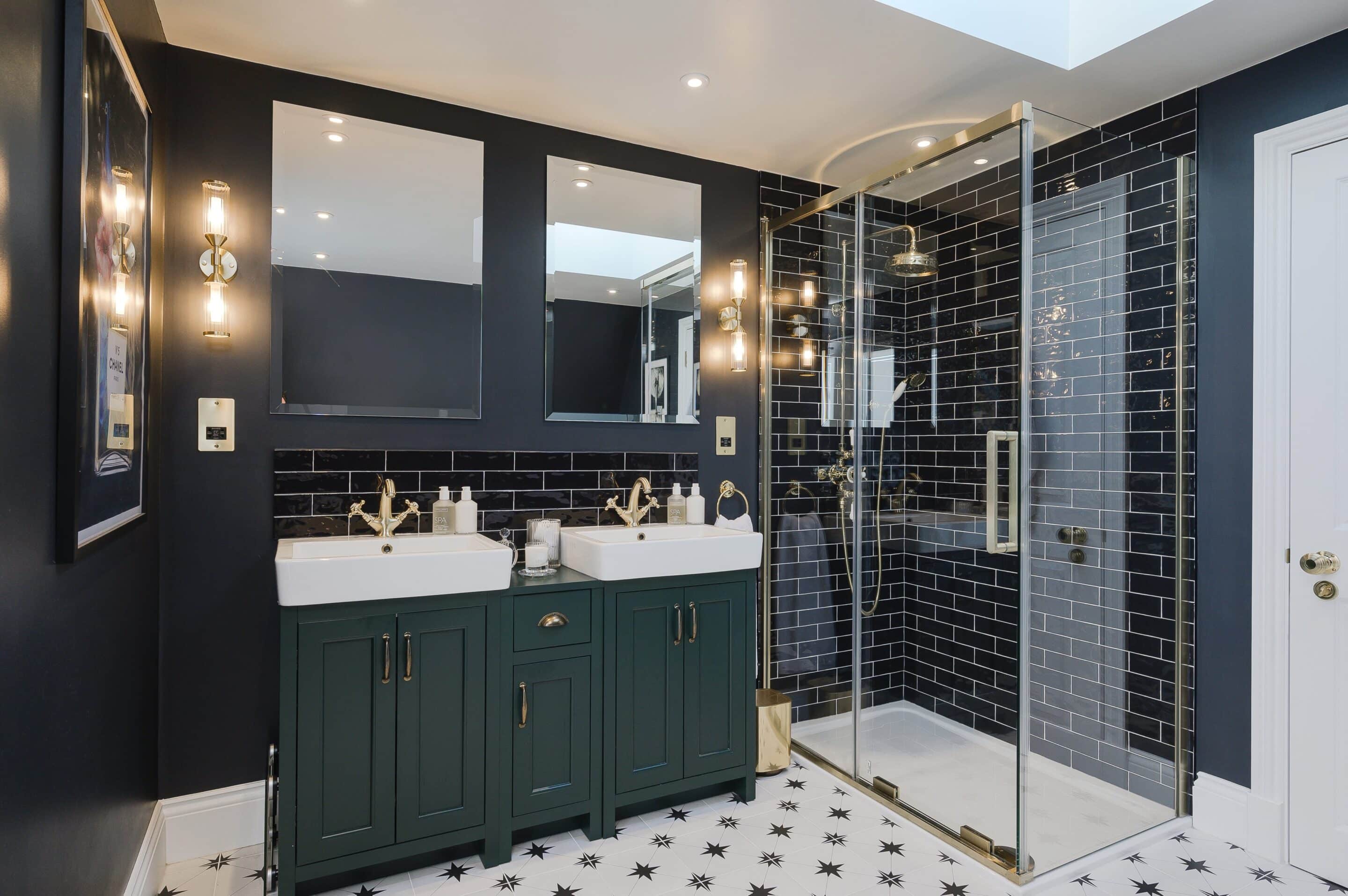 6 Bedrooms, The Glade, Fetcham