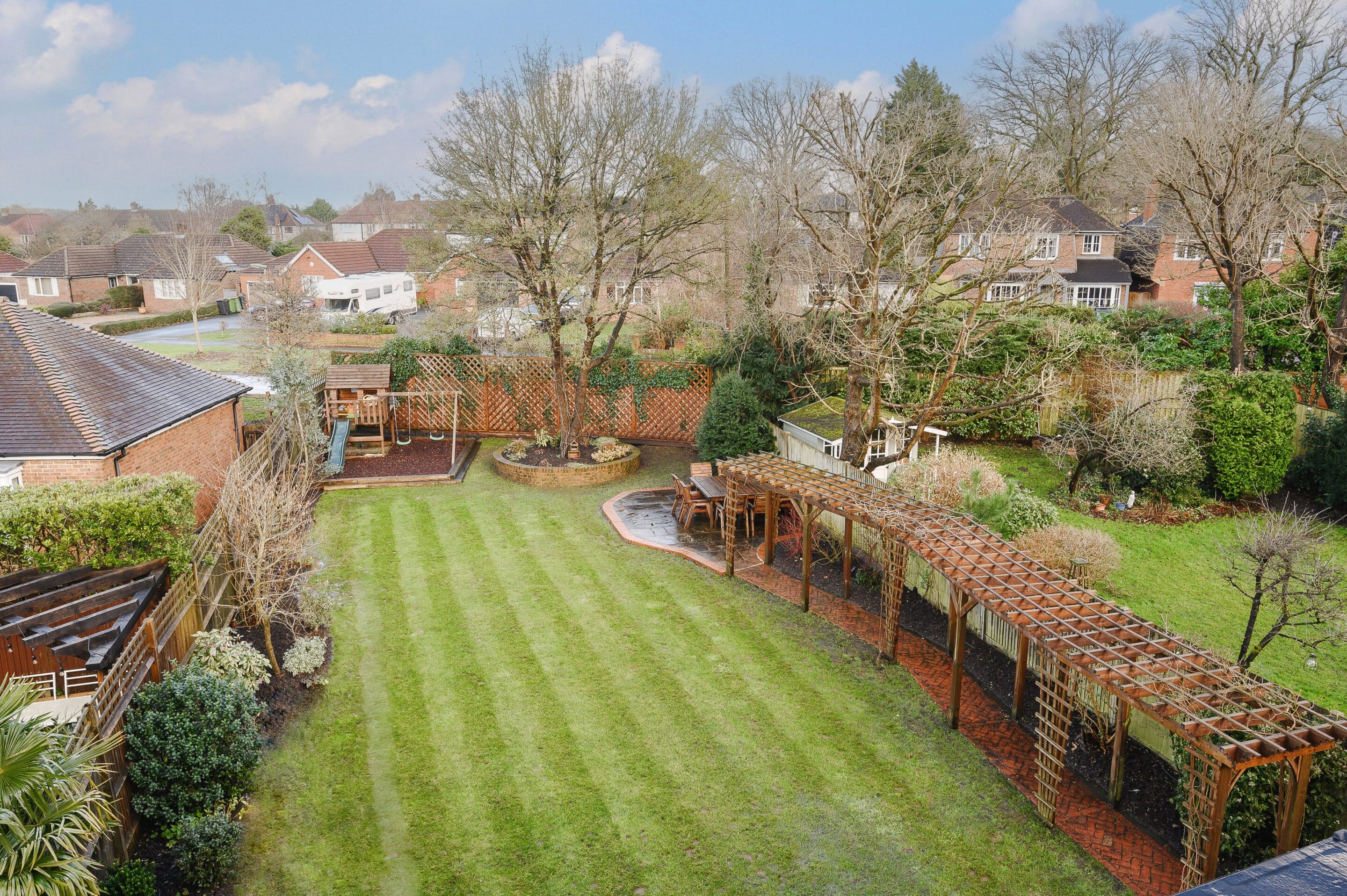 6 Bedrooms, The Glade, Fetcham