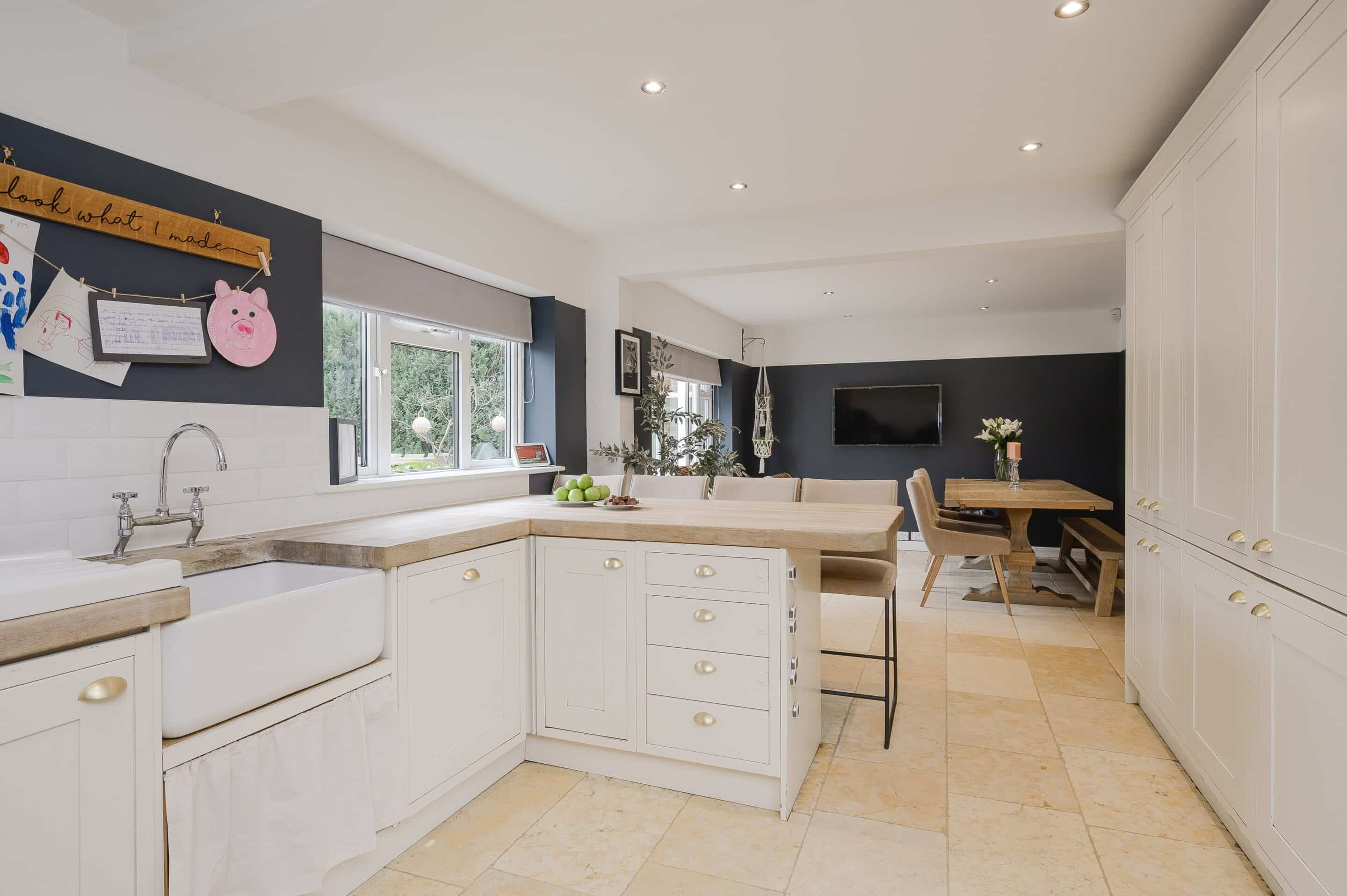 4 Bedrooms, Knowle Park, Cobham