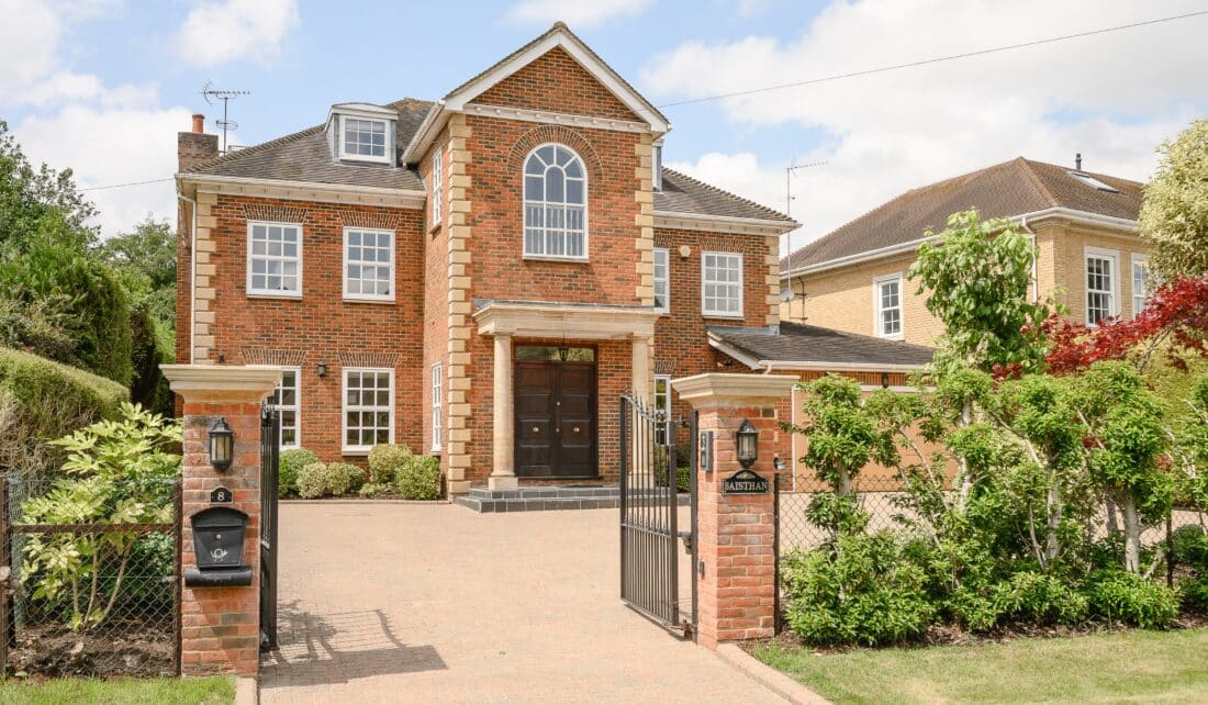 6 Bedrooms, Saisthan, Meadway, Esher, Surrey