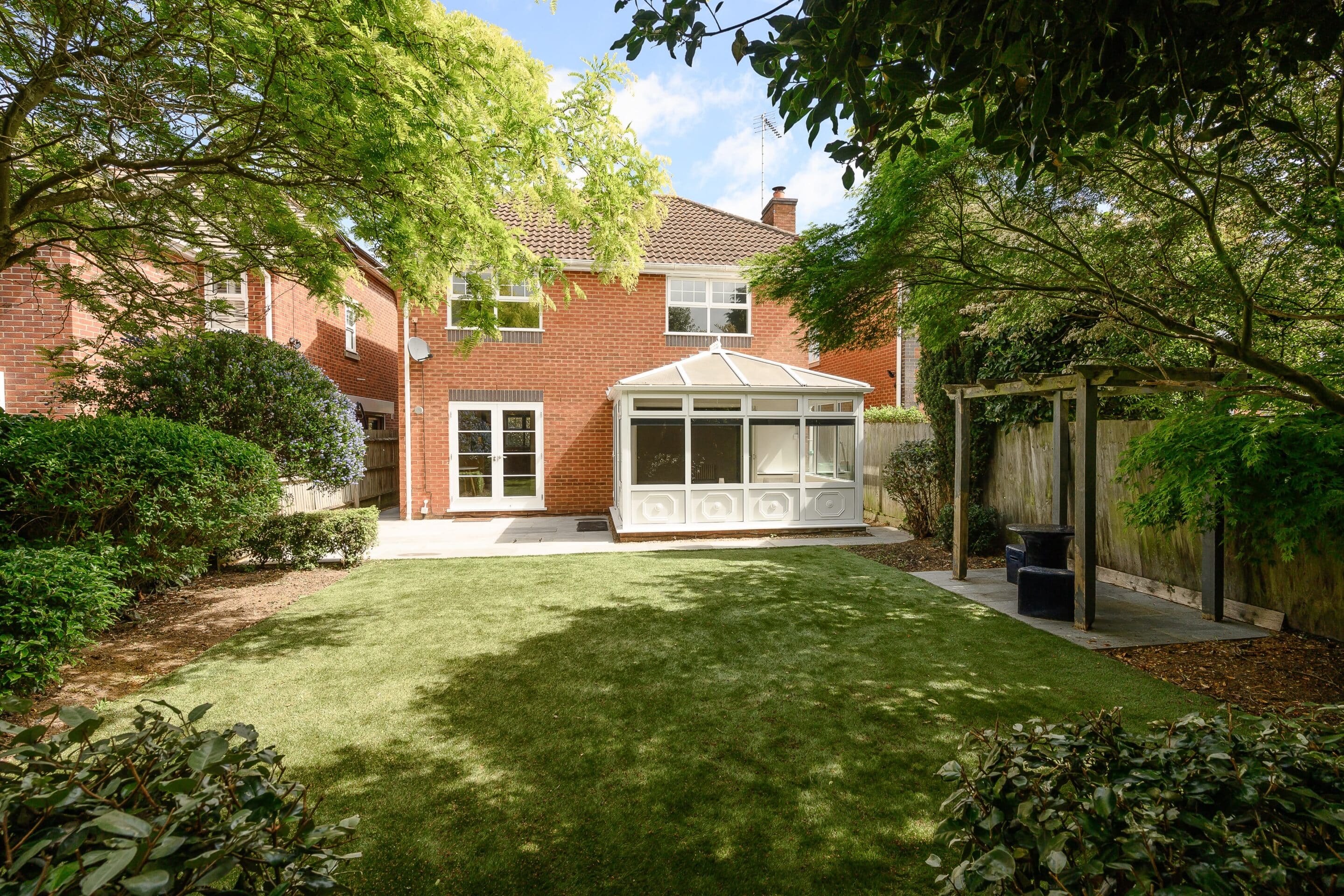 4 Bedrooms, St Andrews Gardens, Cobham