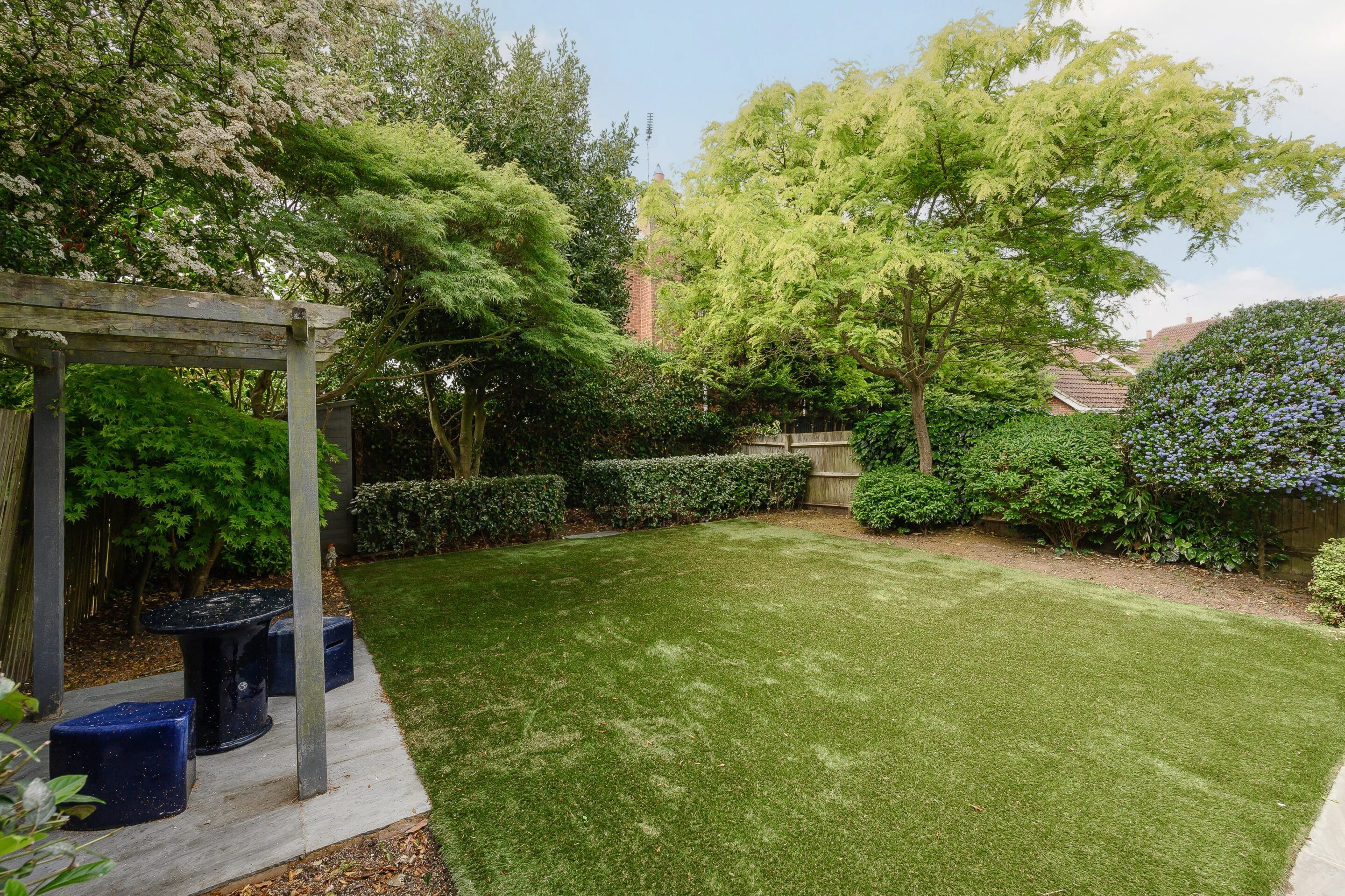 4 Bedrooms, St Andrews Gardens, Cobham
