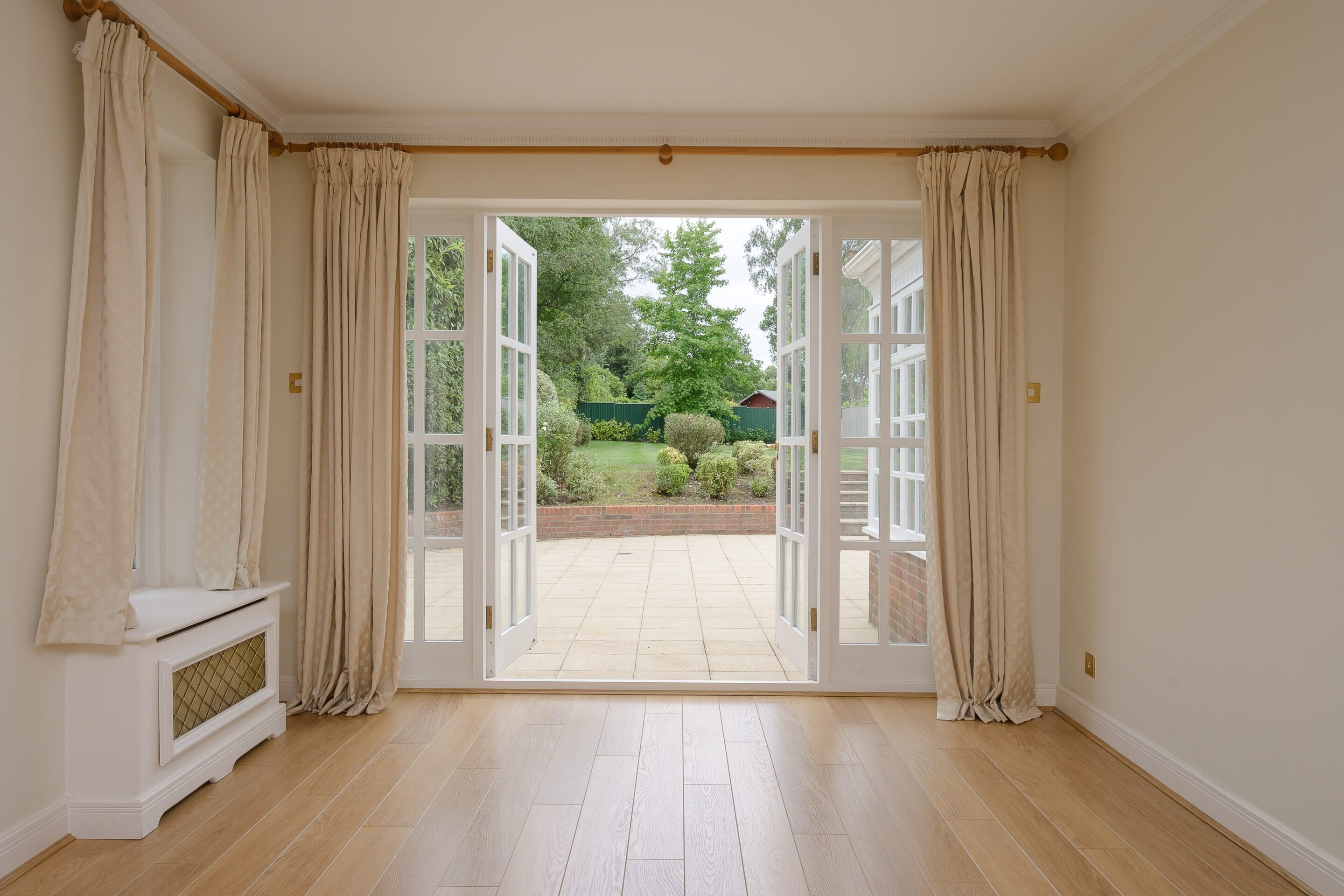 6 Bedrooms, Saisthan, Meadway, Esher, Surrey