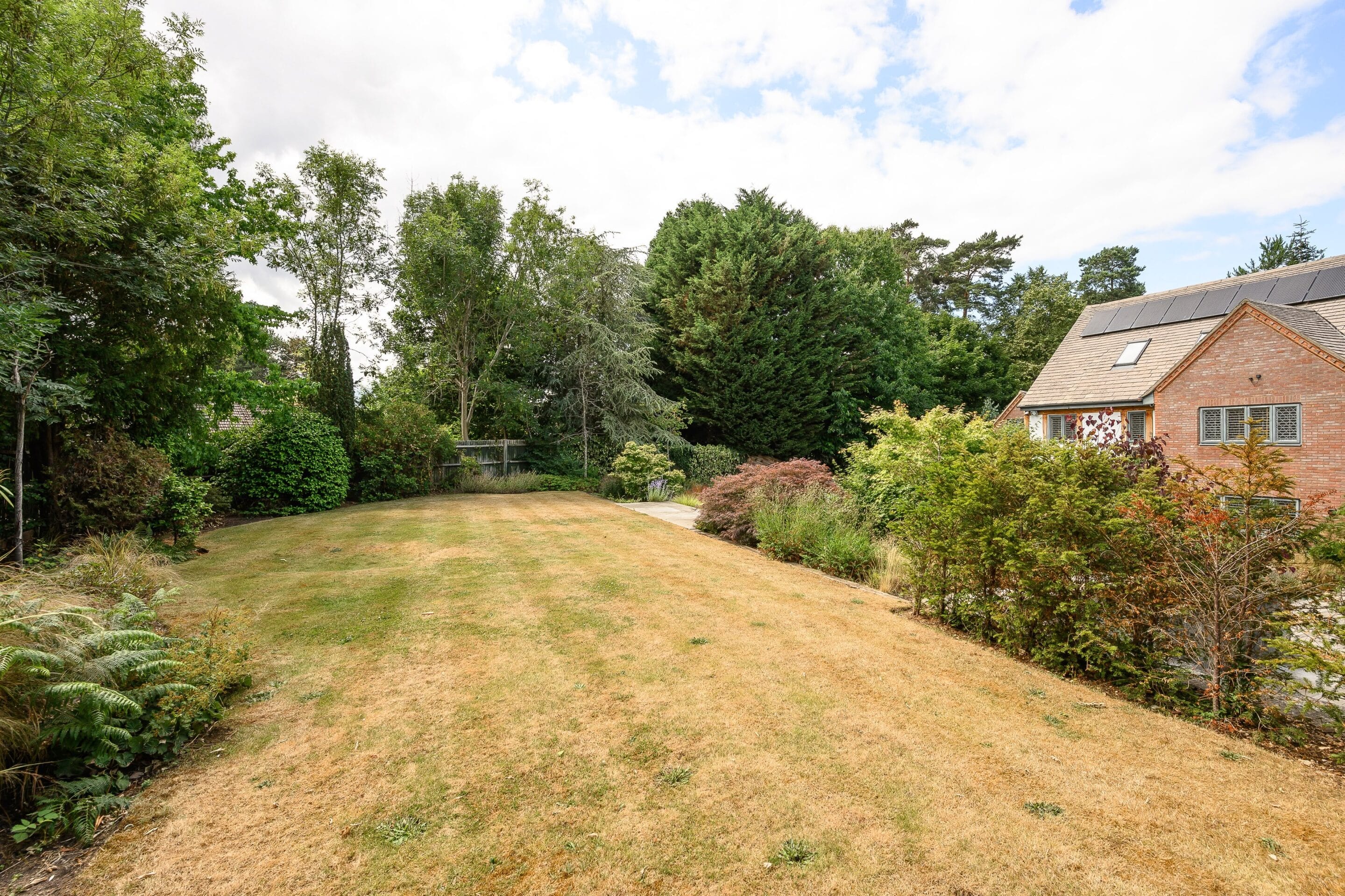 6 Bedrooms, Fairfield Park, Cobham, Surrey