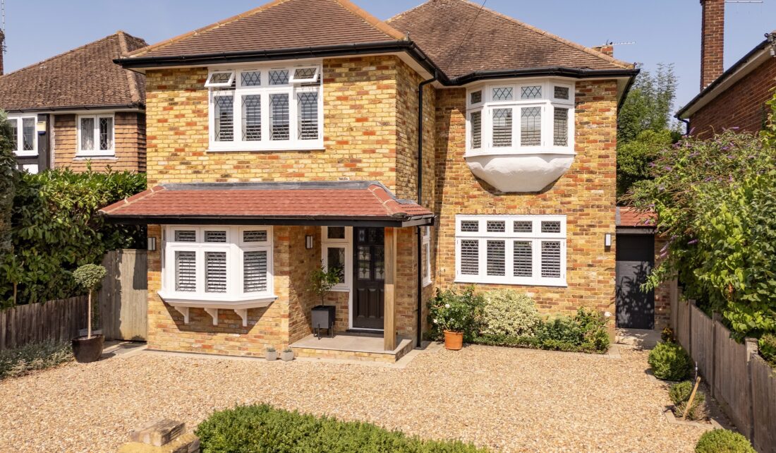 4 Bedrooms, D’Abernon Drive, Cobham, Surrey