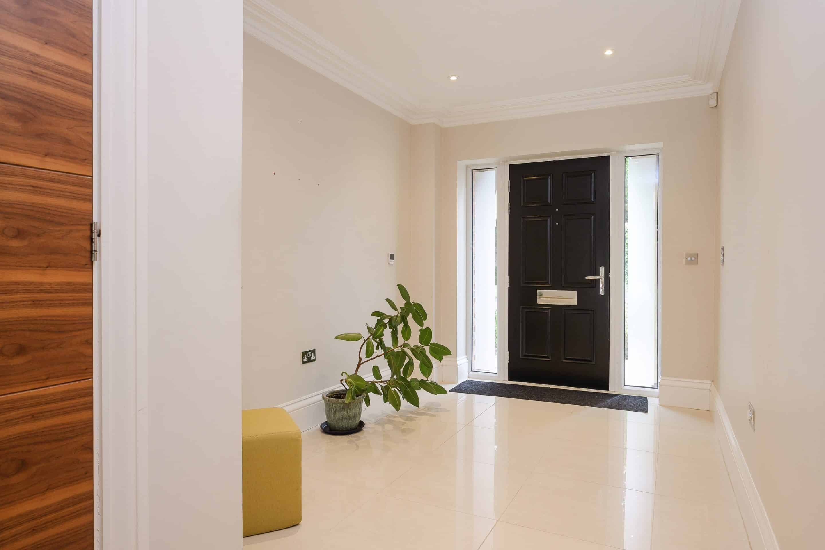 5 Bedrooms, Larchfield Close, Weybridge, Surrey