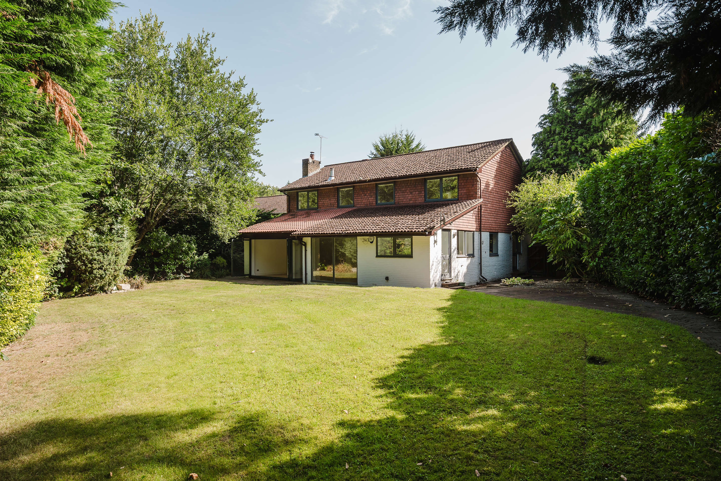 5 Bedrooms, Beechwood Drive, Cobham, Surrey