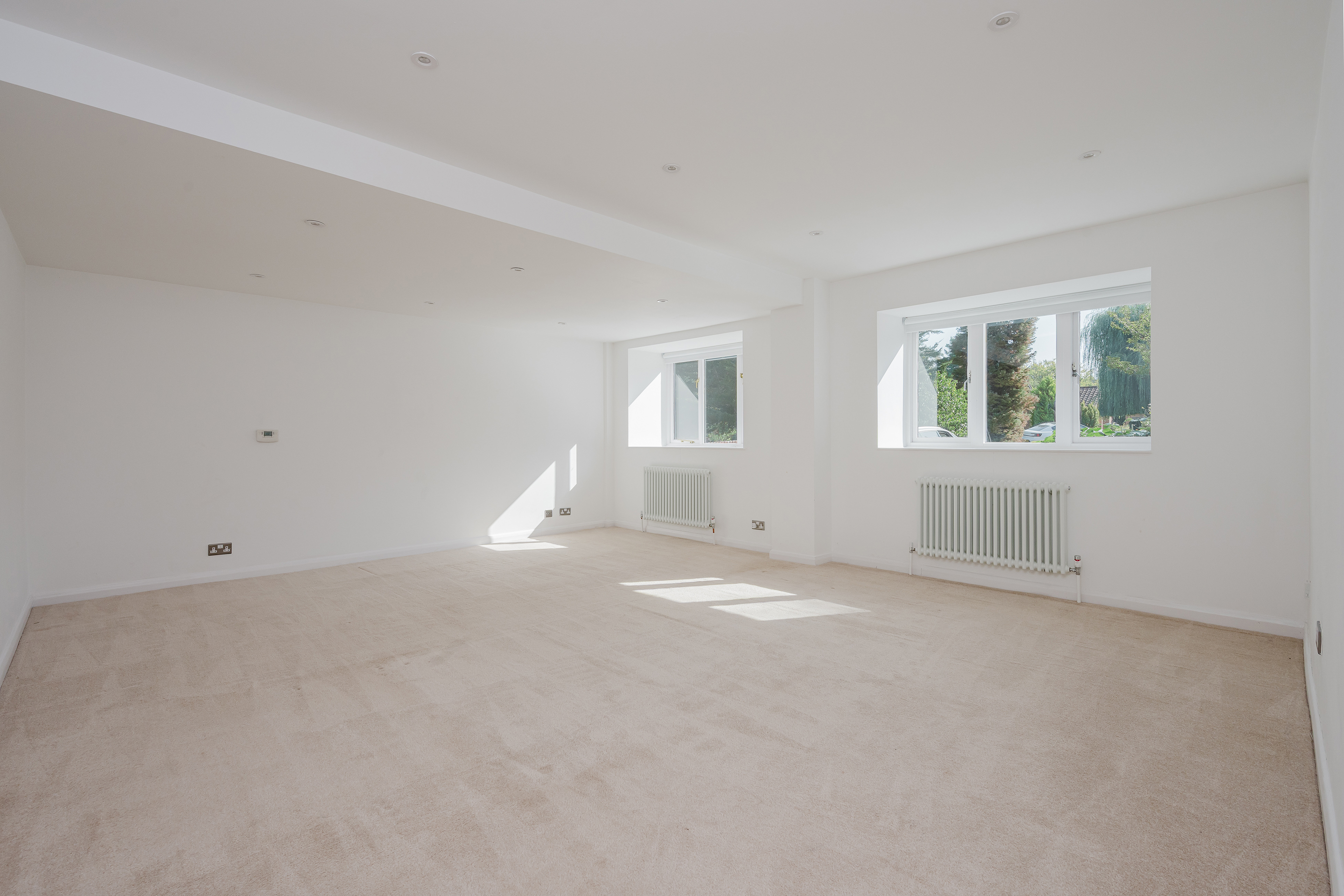 5 Bedrooms, Beechwood Drive, Cobham, Surrey