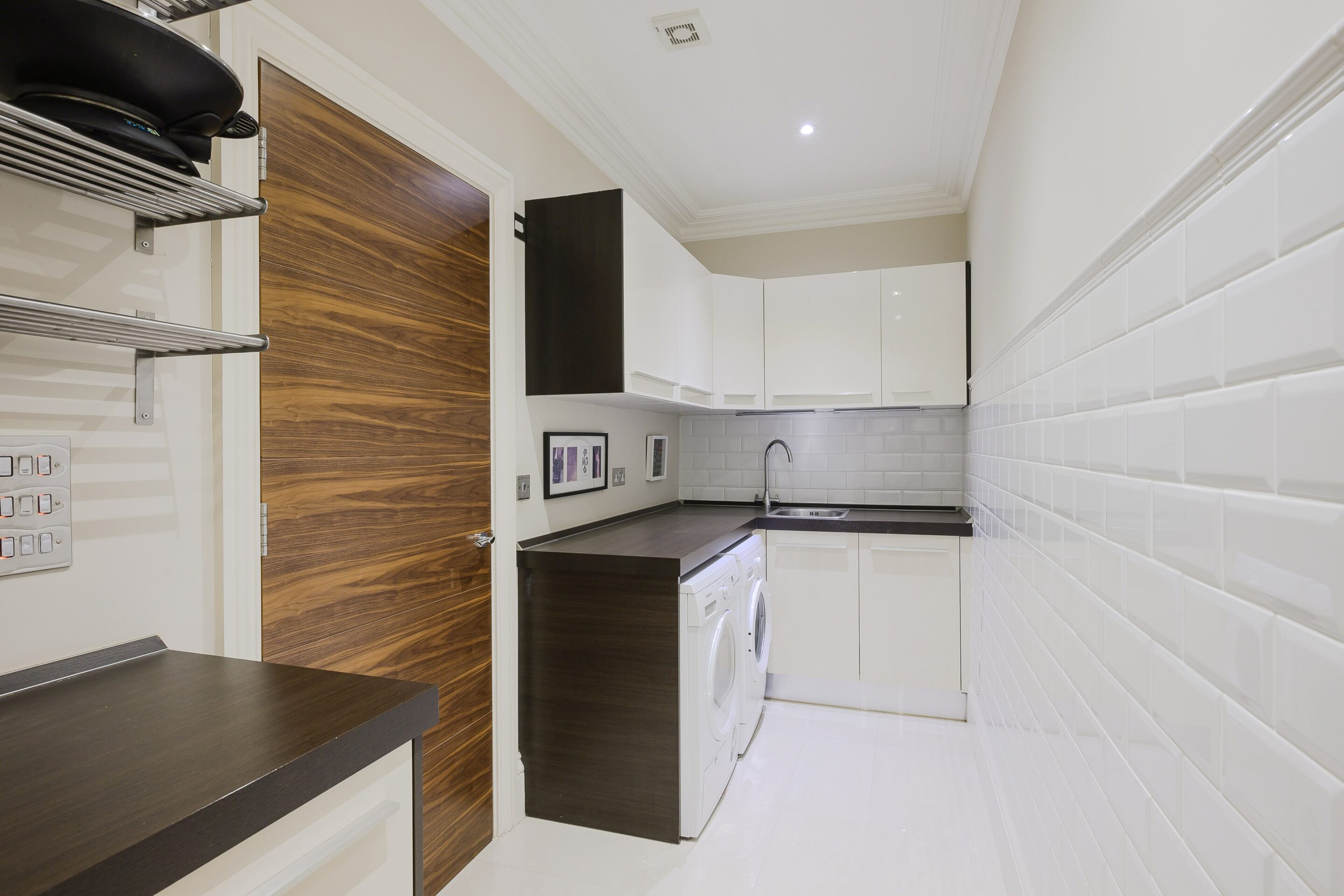 5 Bedrooms, Larchfield Close, Weybridge, Surrey