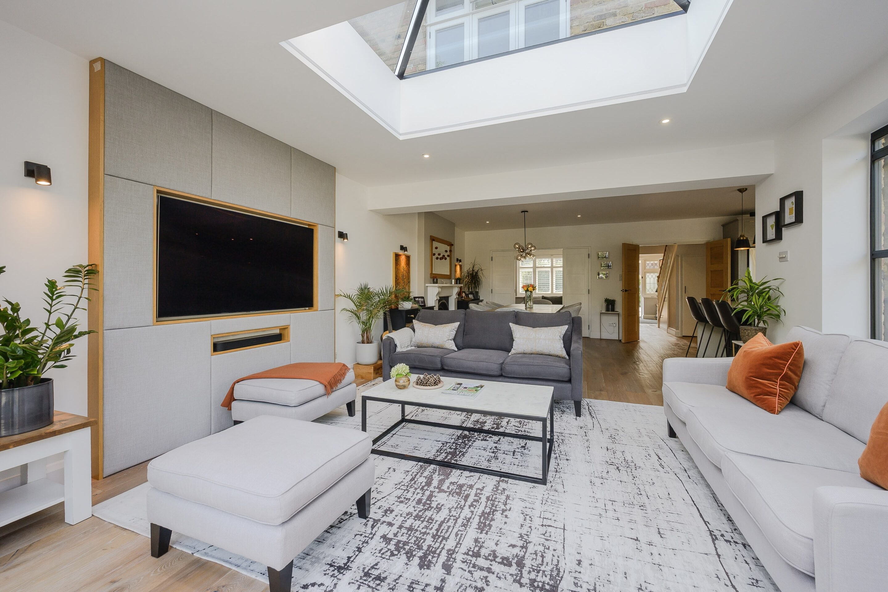 4 Bedrooms, D’Abernon Drive, Cobham, Surrey
