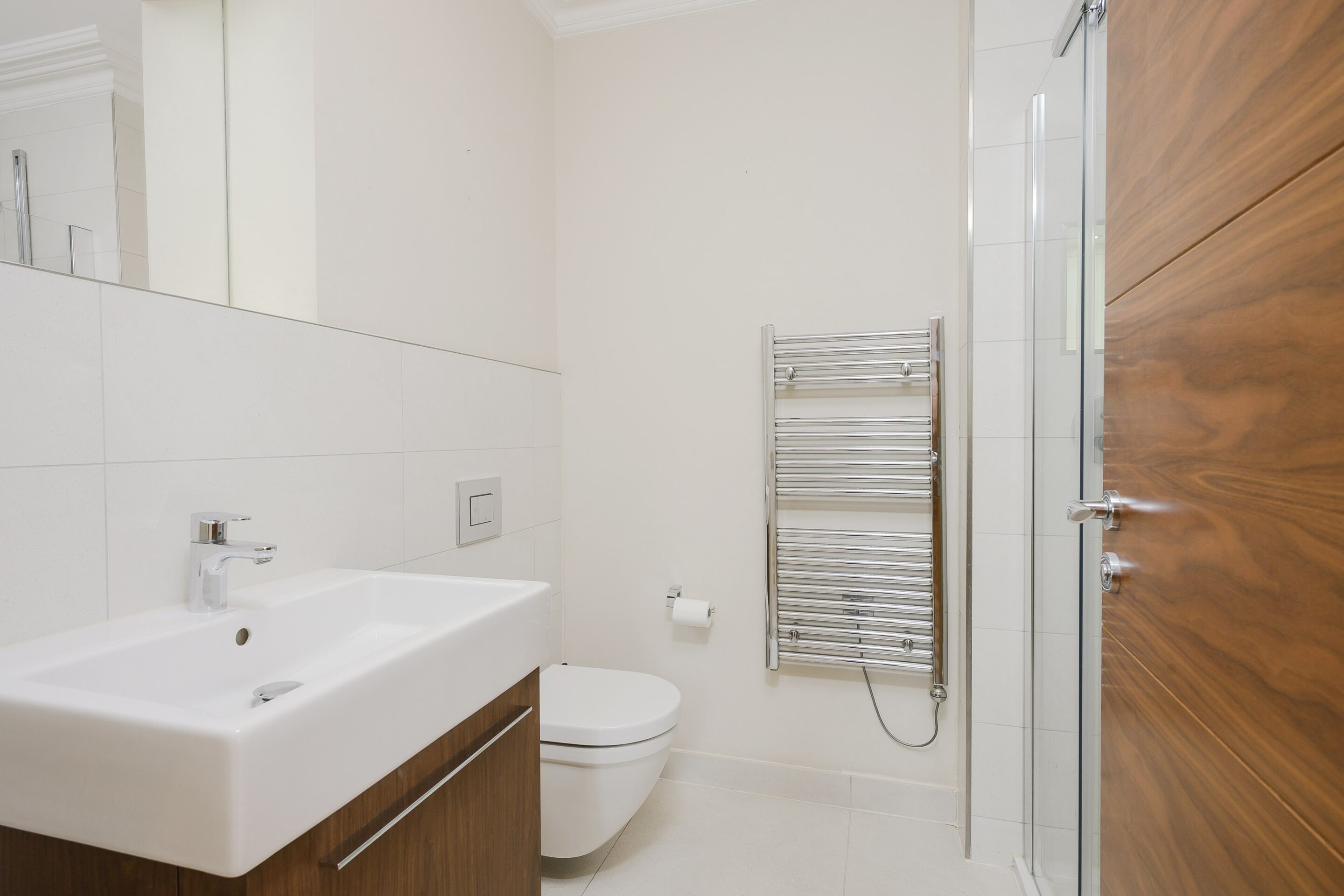 5 Bedrooms, Larchfield Close, Weybridge, Surrey