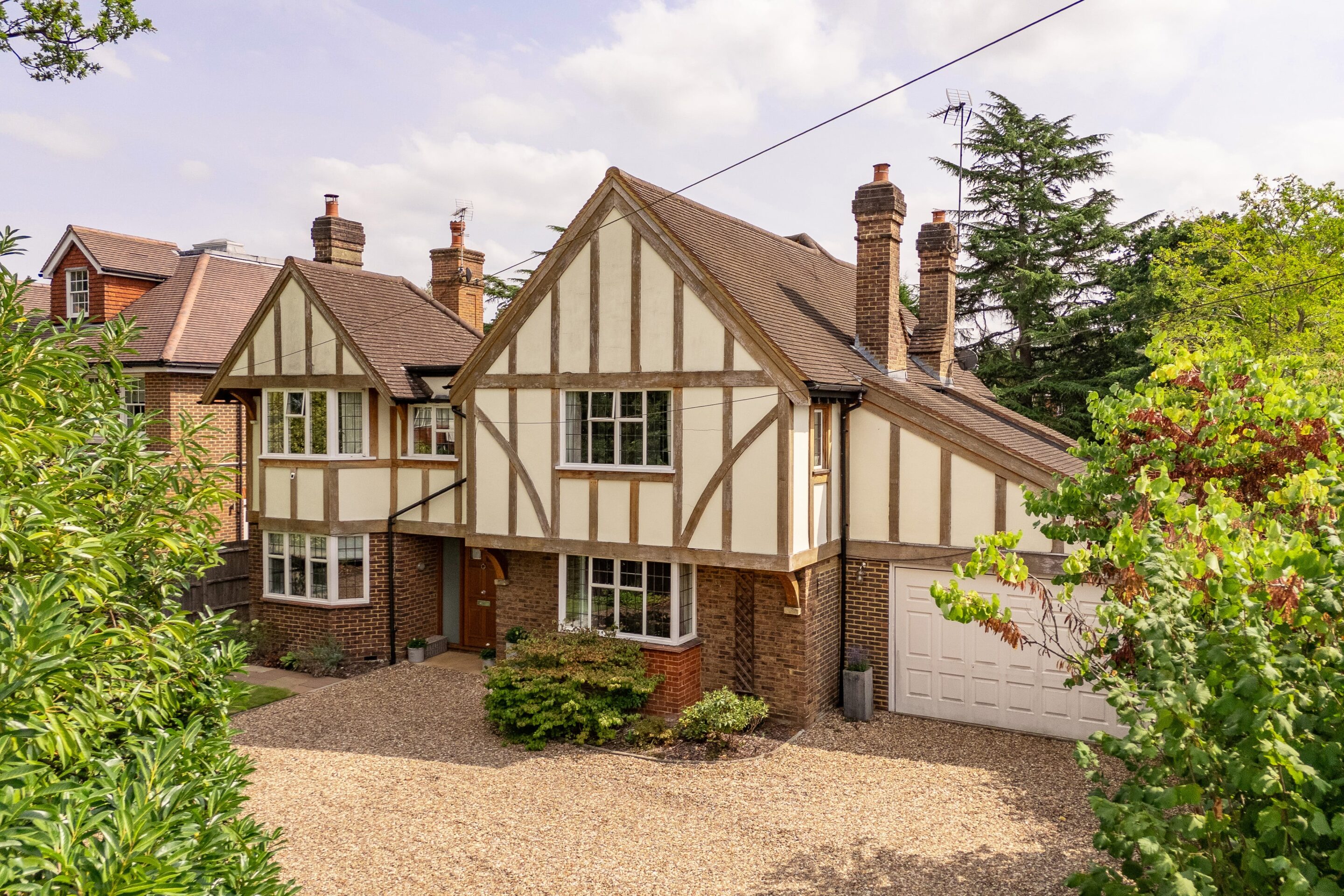 5 Bedrooms, Fairmile Lane, Cobham