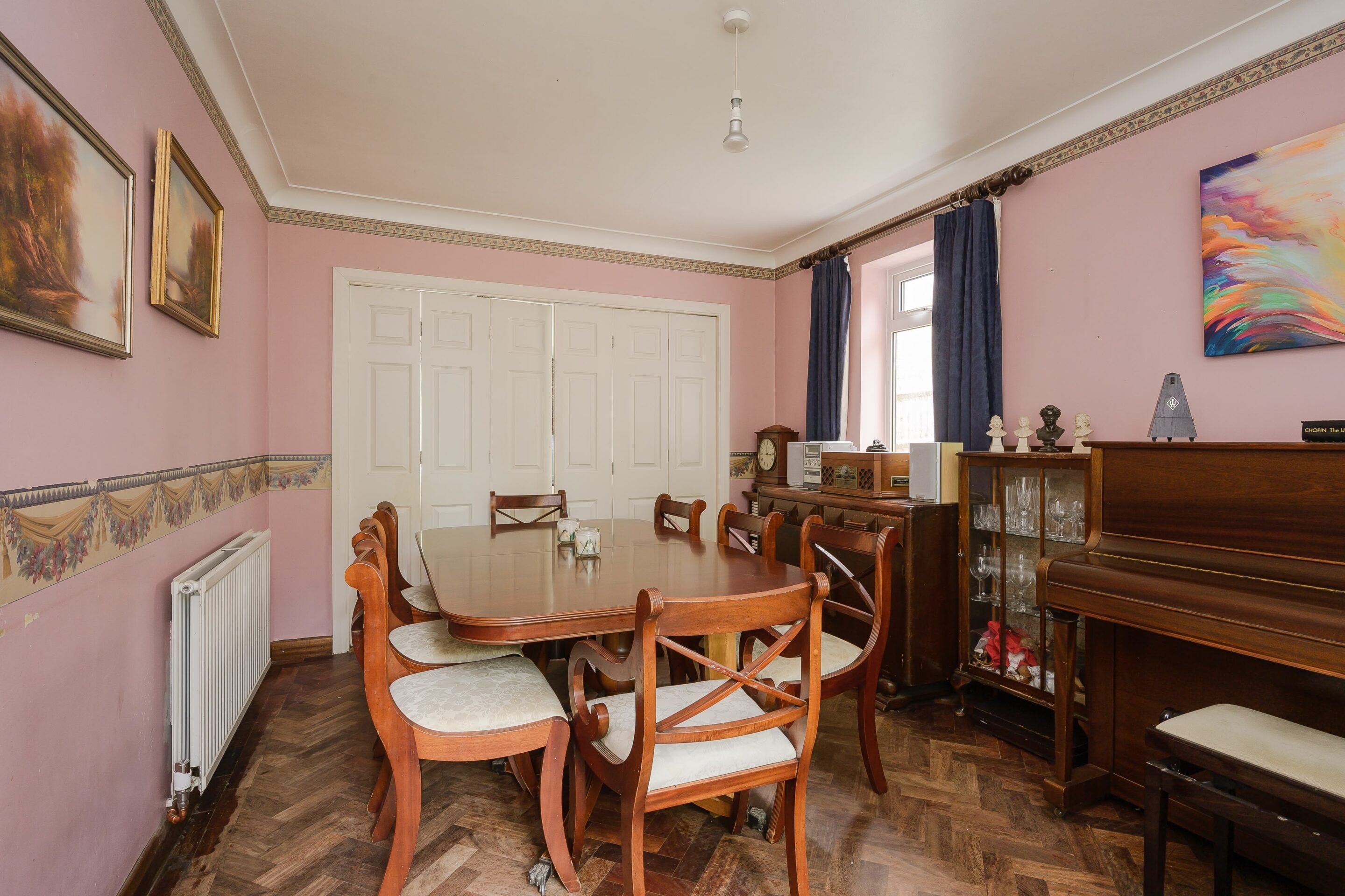 5 Bedrooms, Lodge Close, Cobham