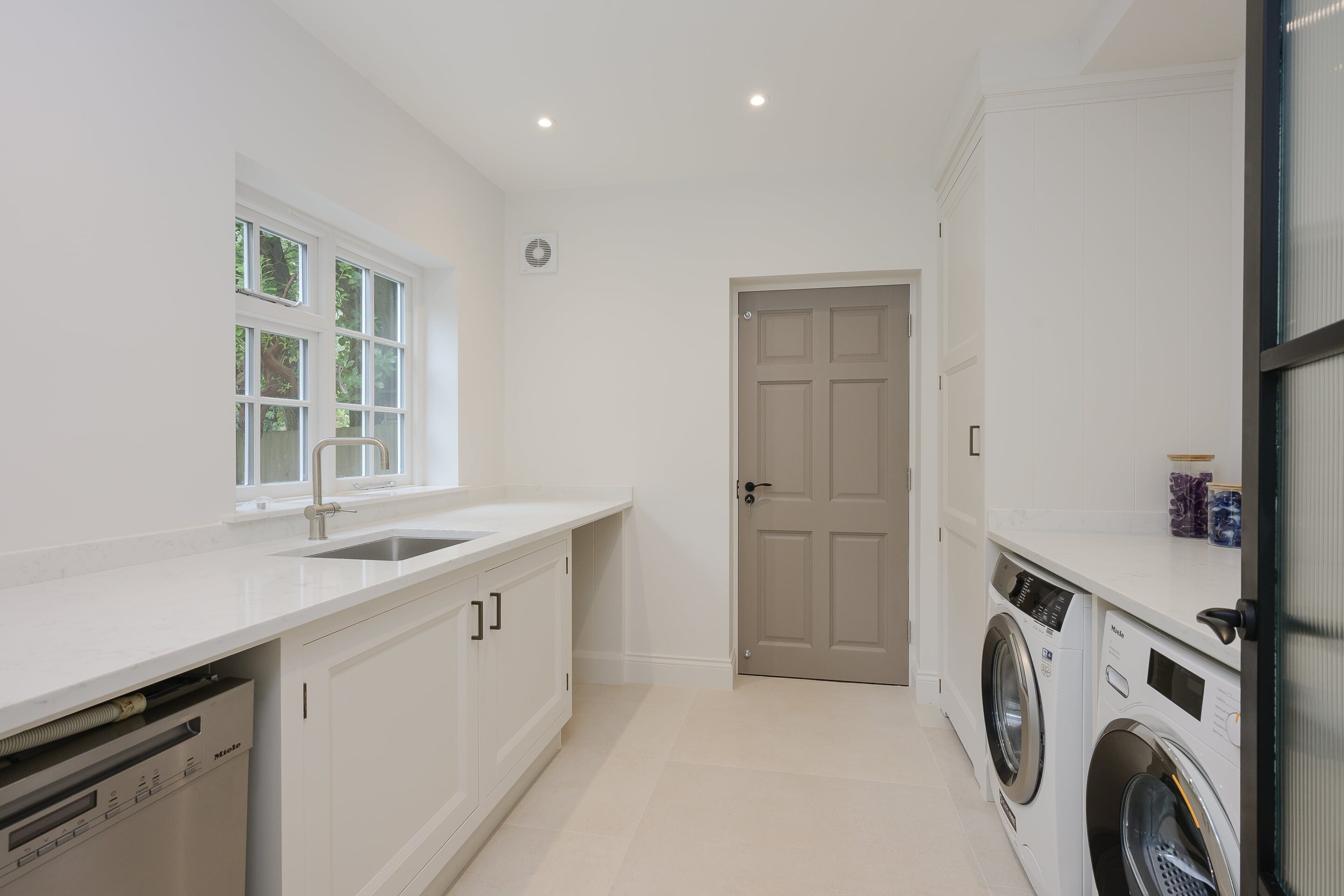 6 Bedrooms, Water Lane, Cobham
