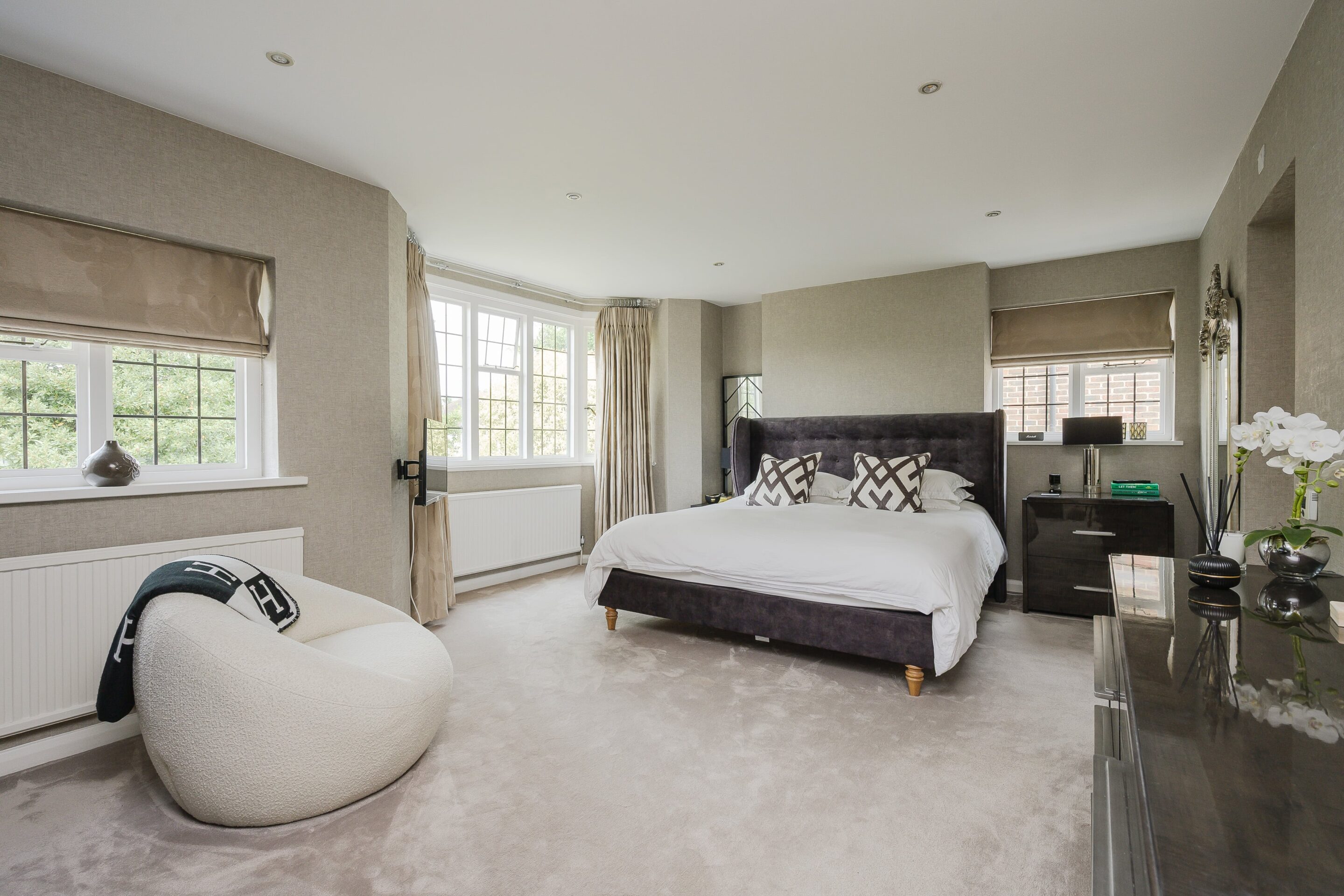 5 Bedrooms, Fairmile Lane, Cobham