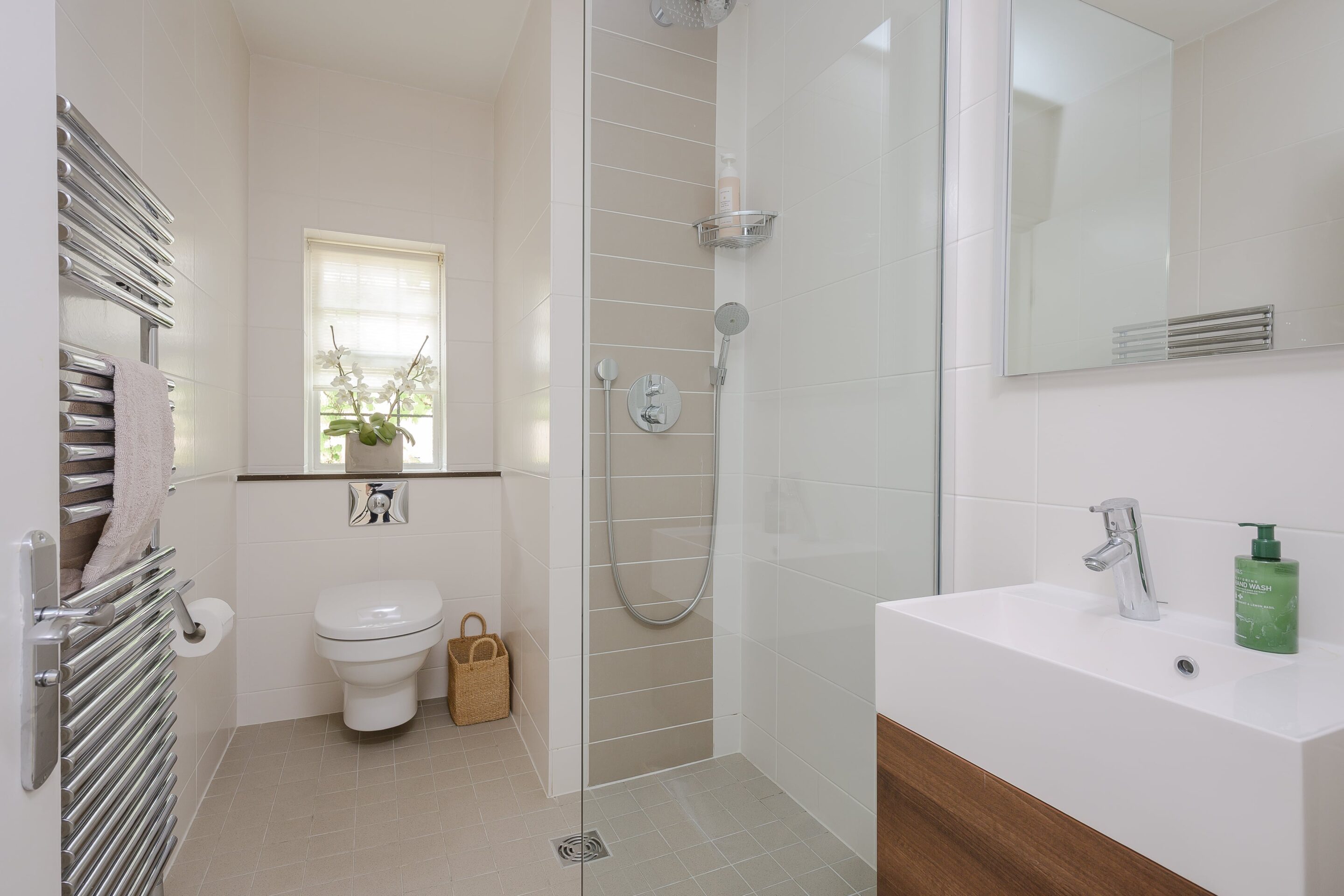 5 Bedrooms, Fairmile Lane, Cobham