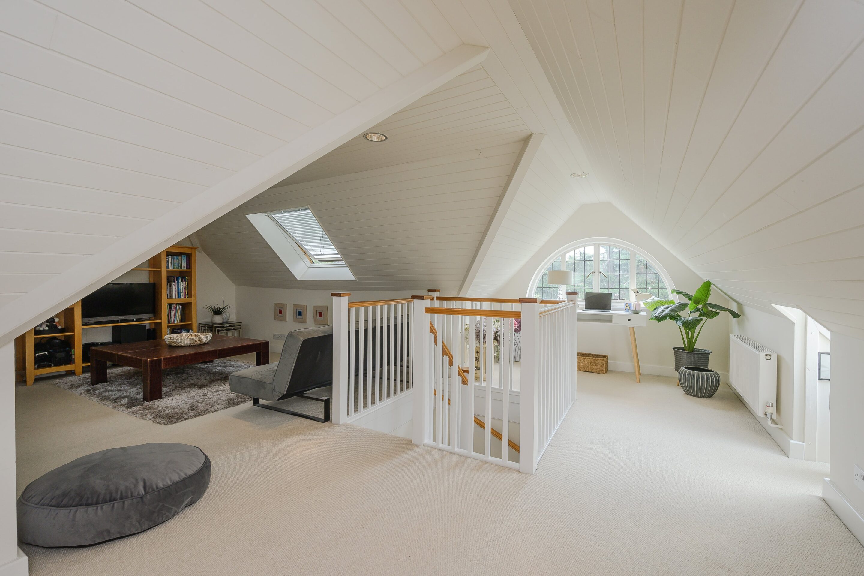5 Bedrooms, Fairmile Lane, Cobham