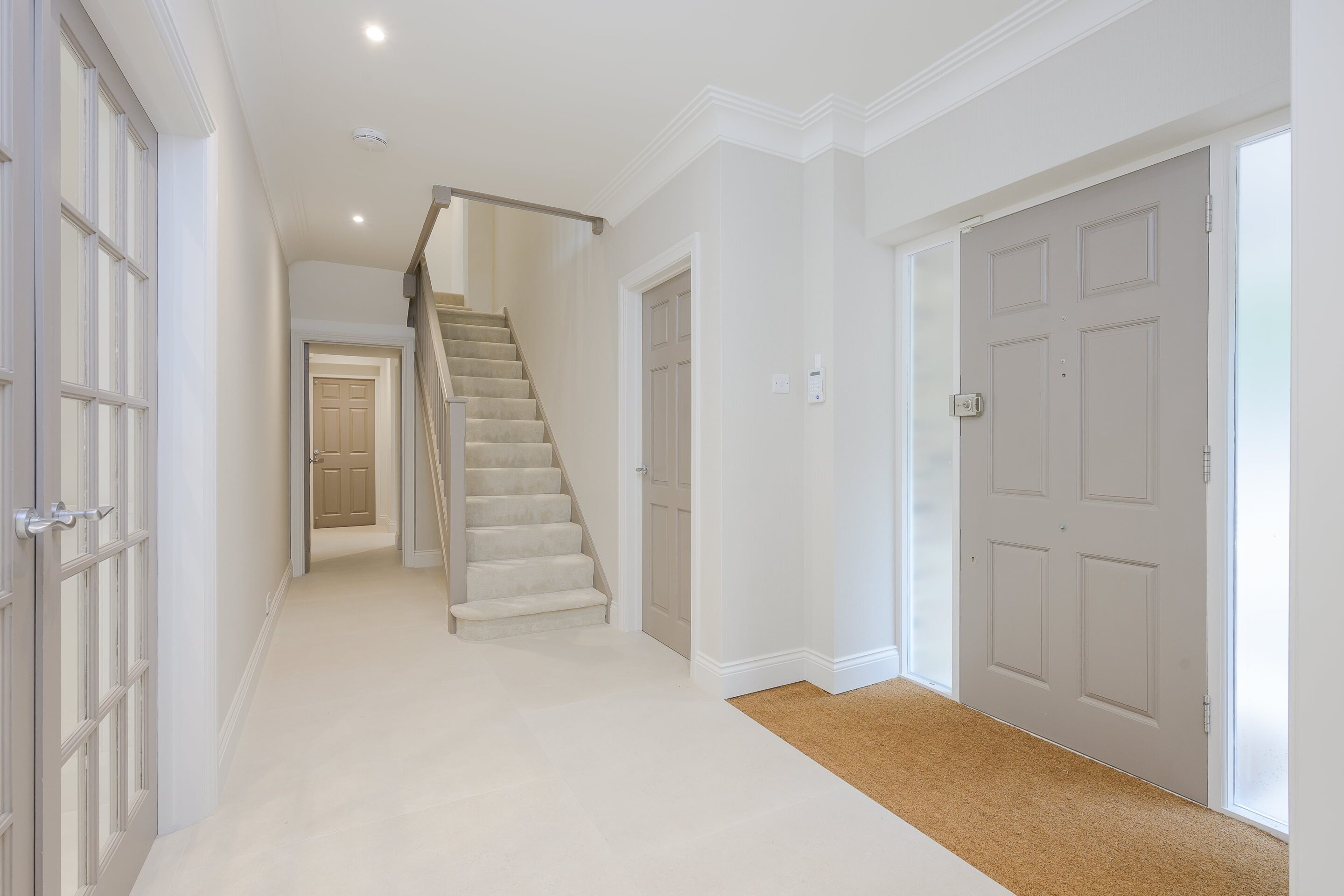 6 Bedrooms, Water Lane, Cobham