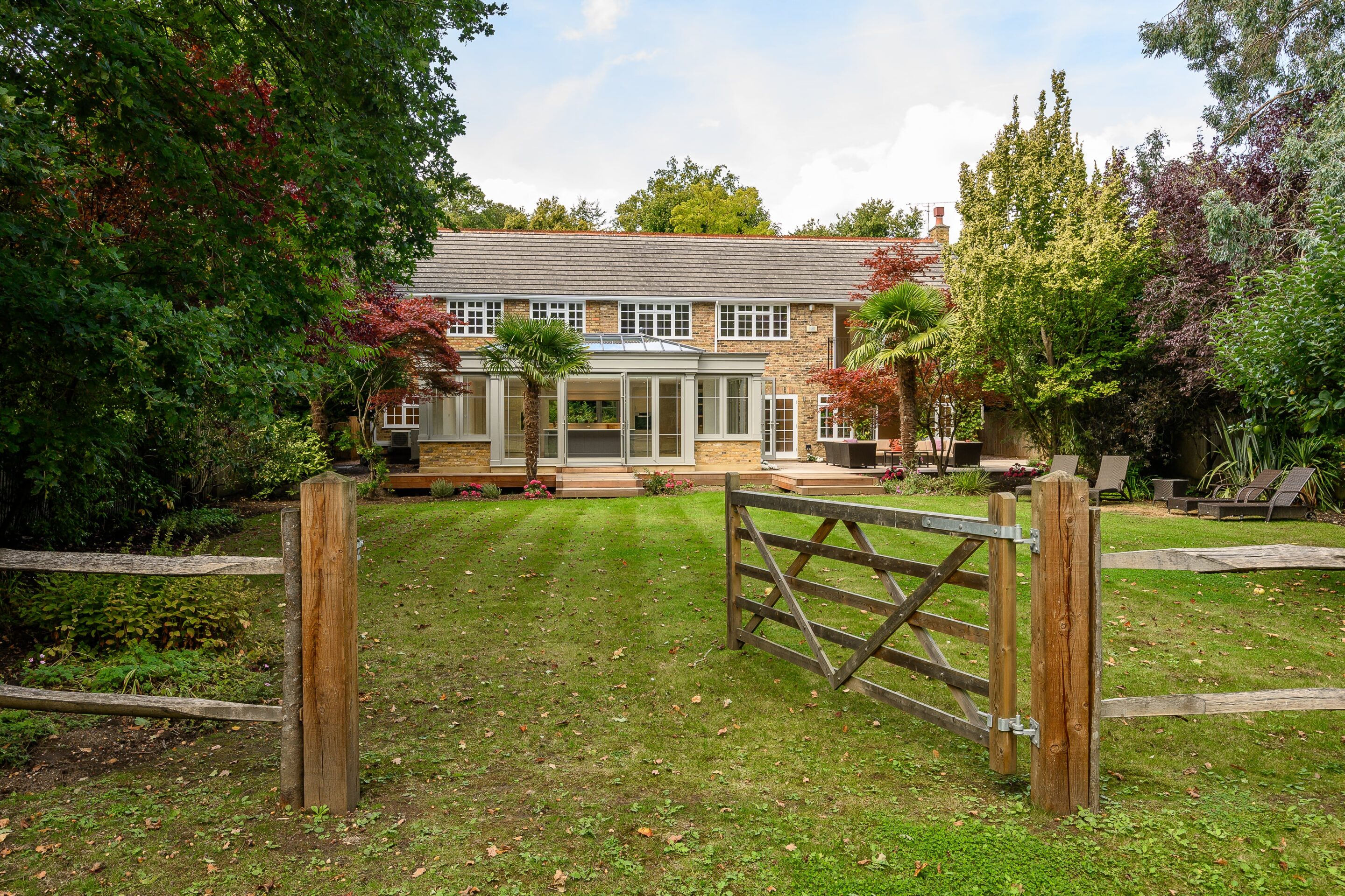 6 Bedrooms, Water Lane, Cobham