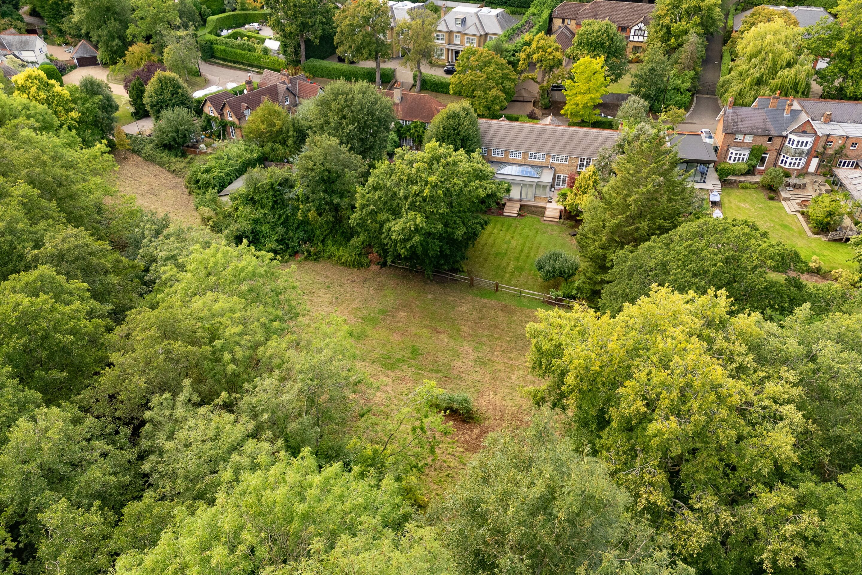 6 Bedrooms, Water Lane, Cobham