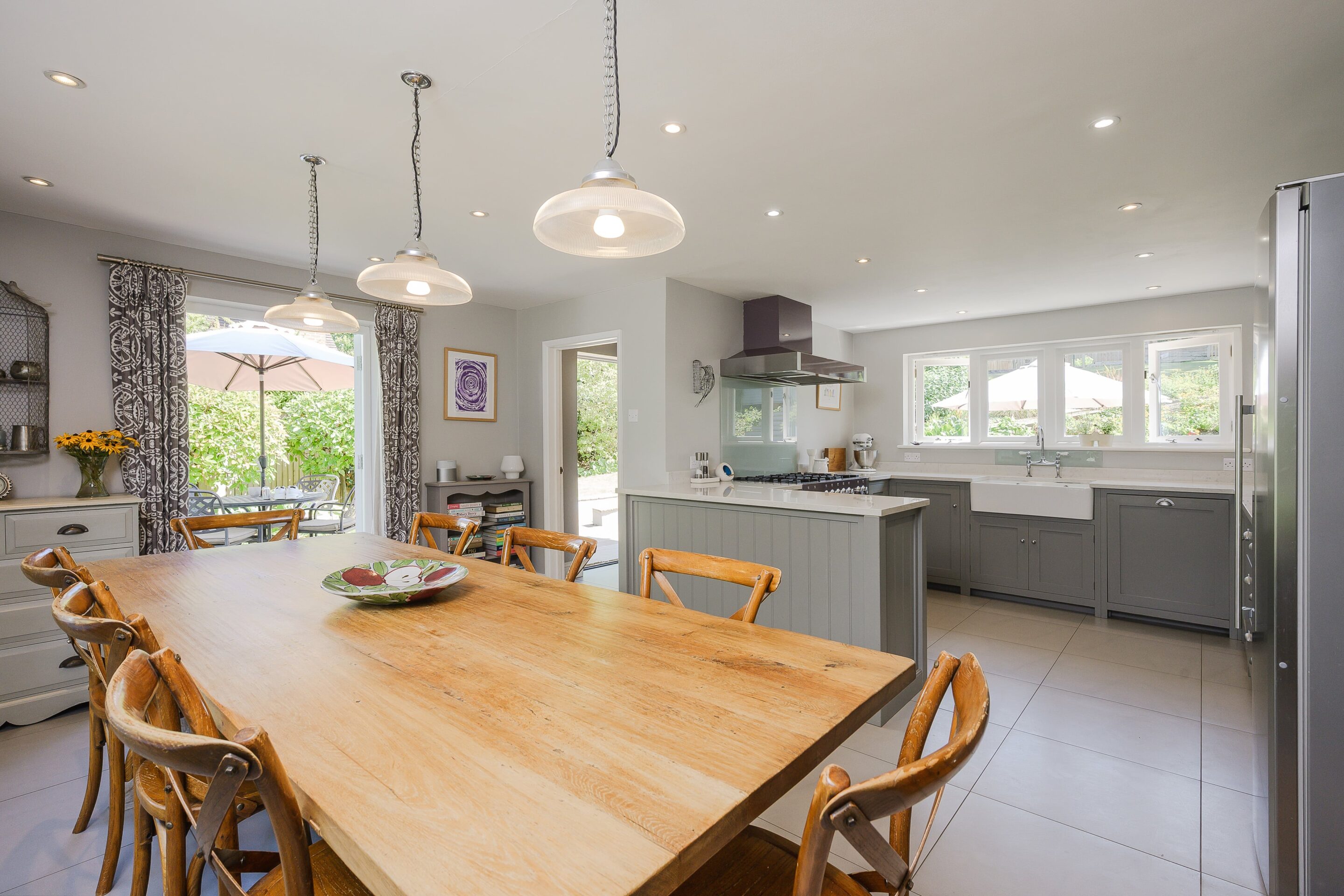 3-5 Bedrooms, Green Dene, East Horsley