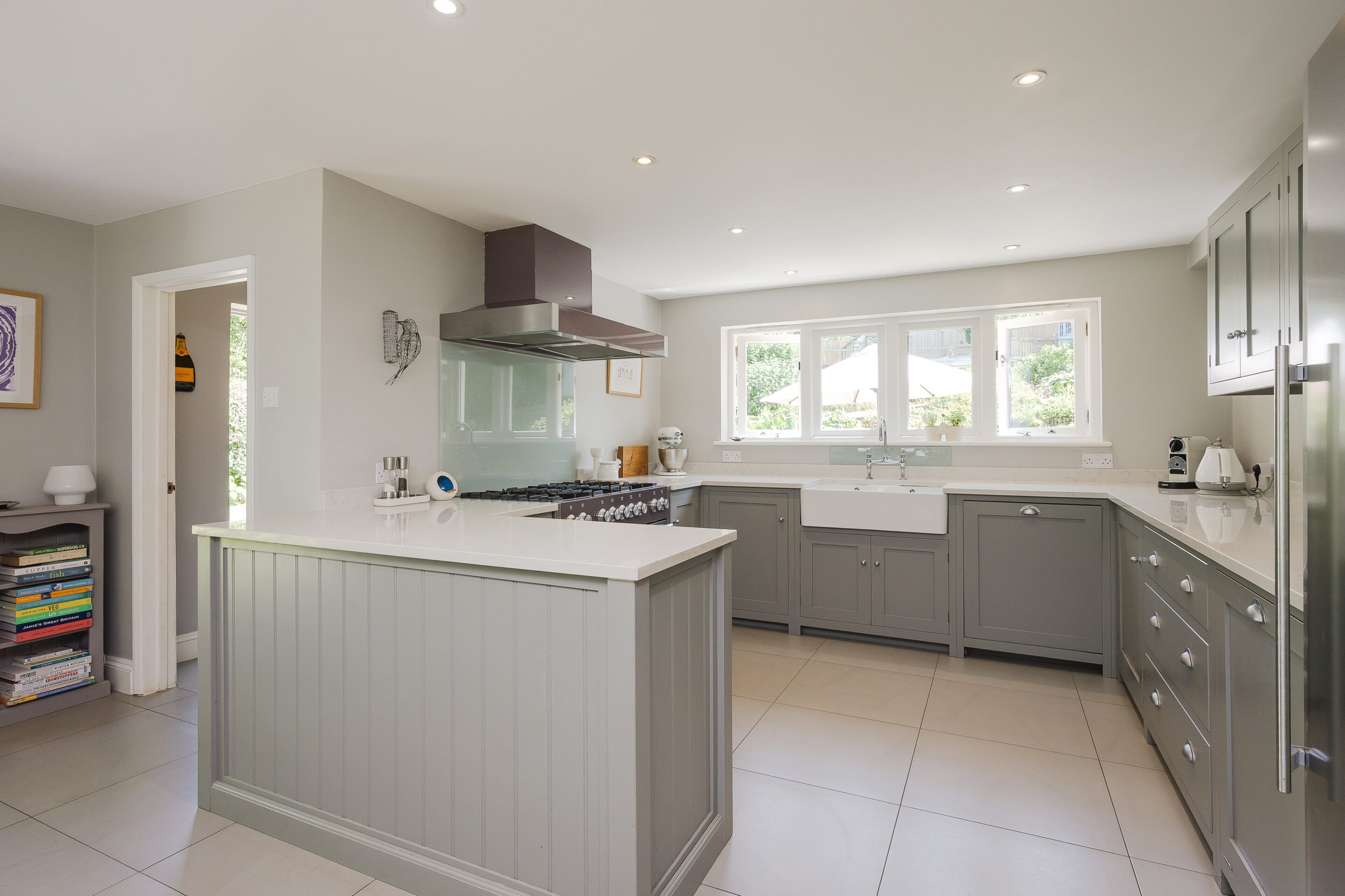 3-5 Bedrooms, Green Dene, East Horsley