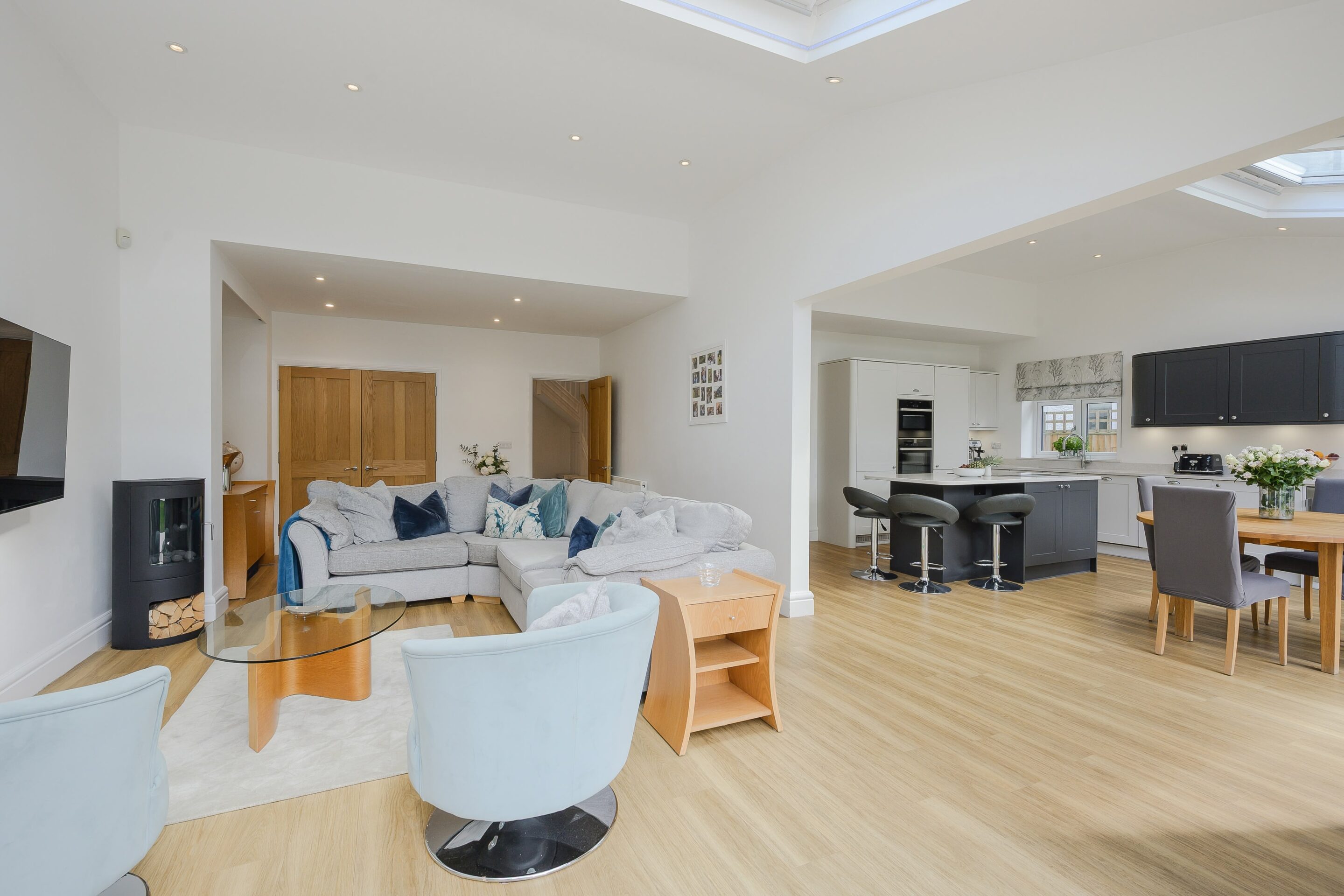 5 Bedrooms, Woodside Avenue, Esher, Surrey