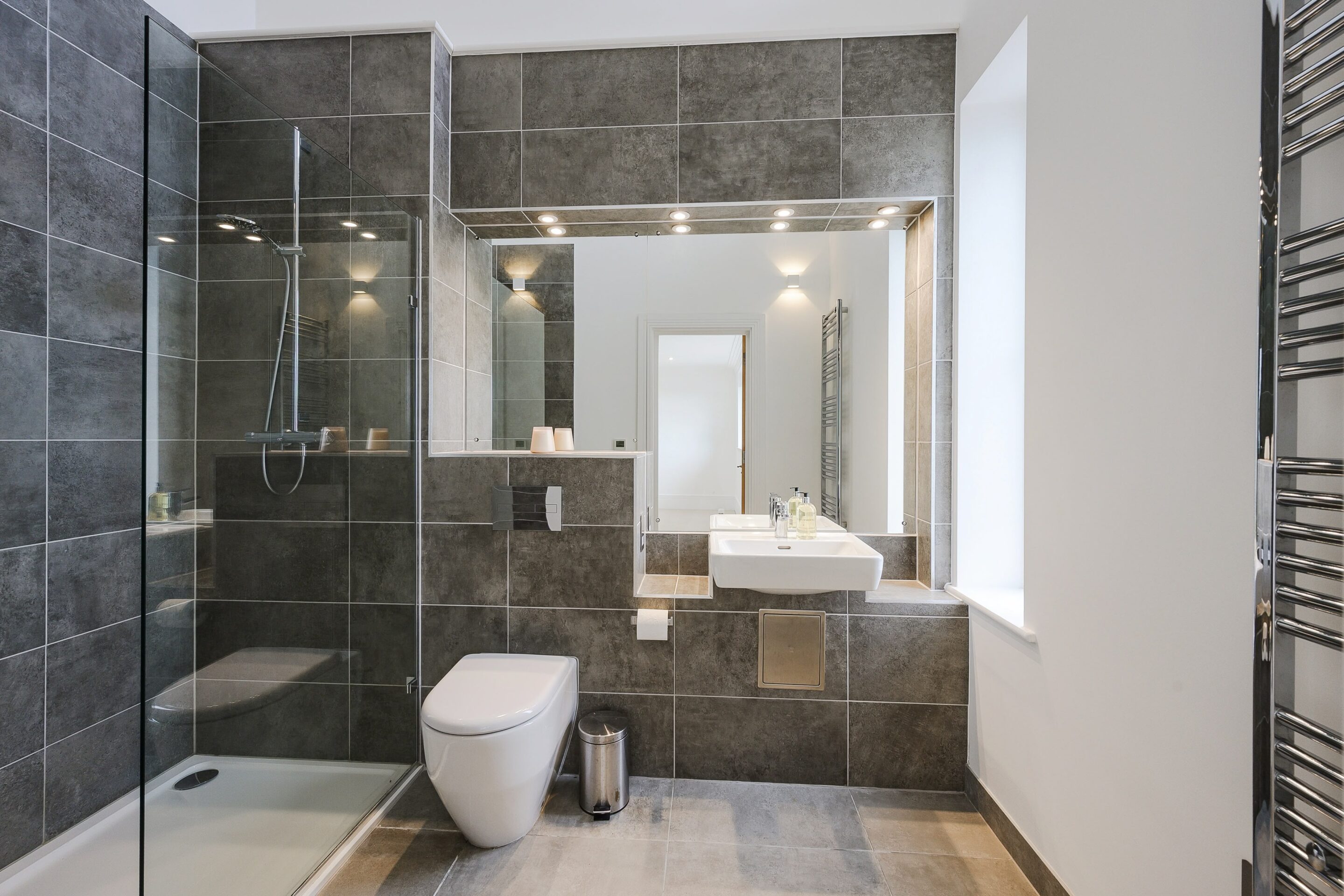 5 Bedrooms, College View, Epsom, Surrey