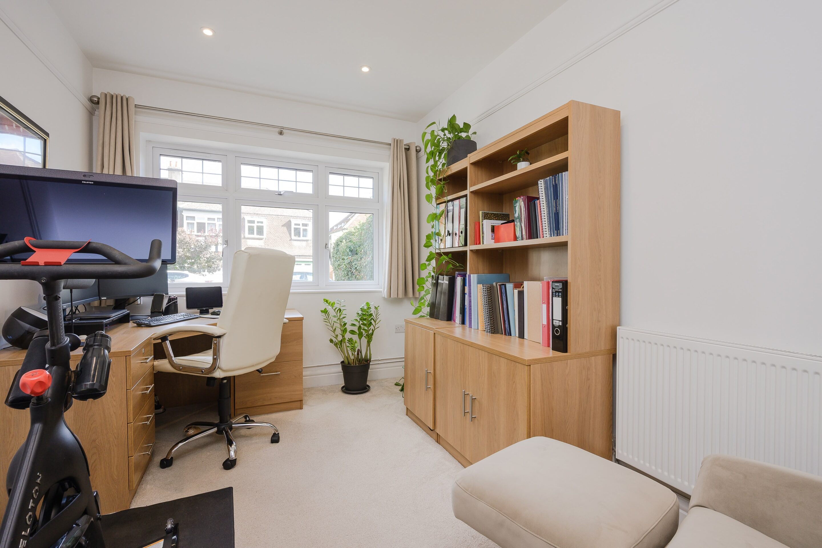 5 Bedrooms, Woodside Avenue, Esher, Surrey