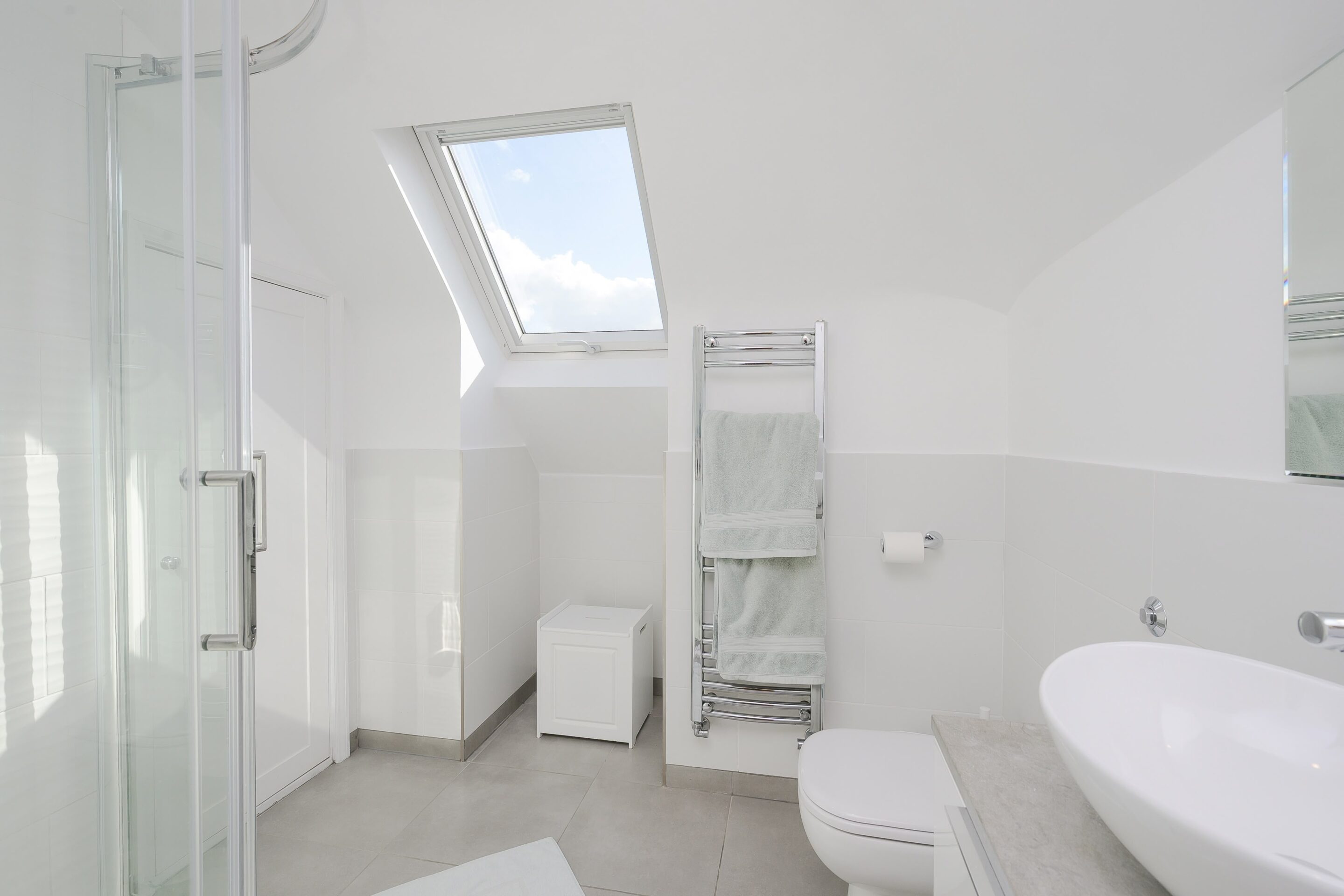 5 Bedrooms, Woodside Avenue, Esher, Surrey