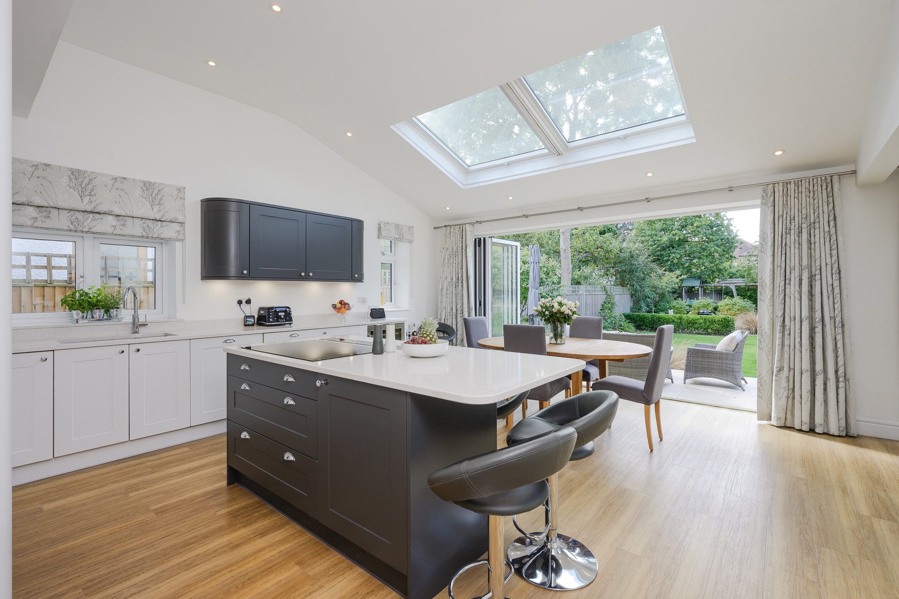 5 Bedrooms, Woodside Avenue, Esher, Surrey