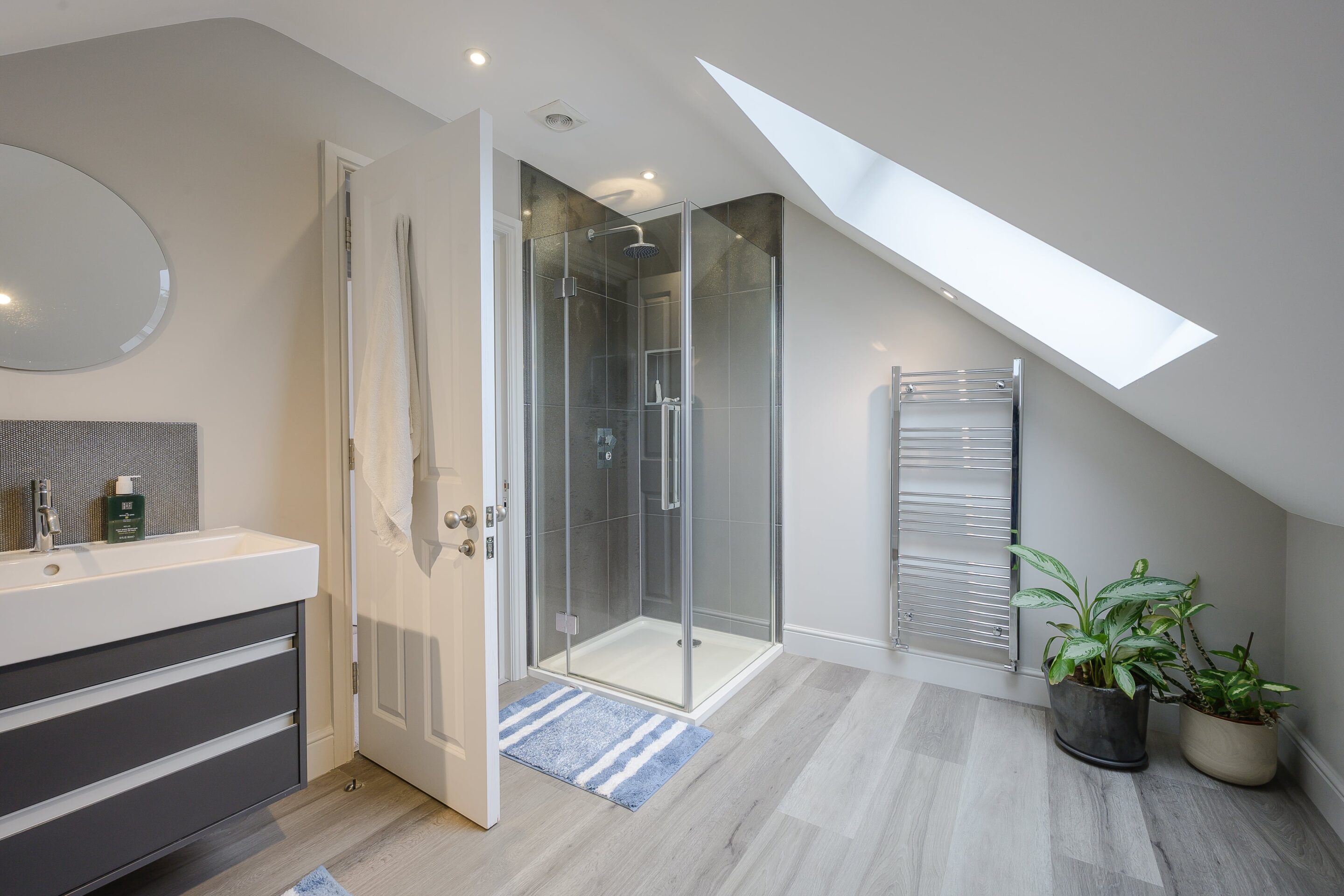 5 Bedrooms, Twinoaks, Cobham, Surrey