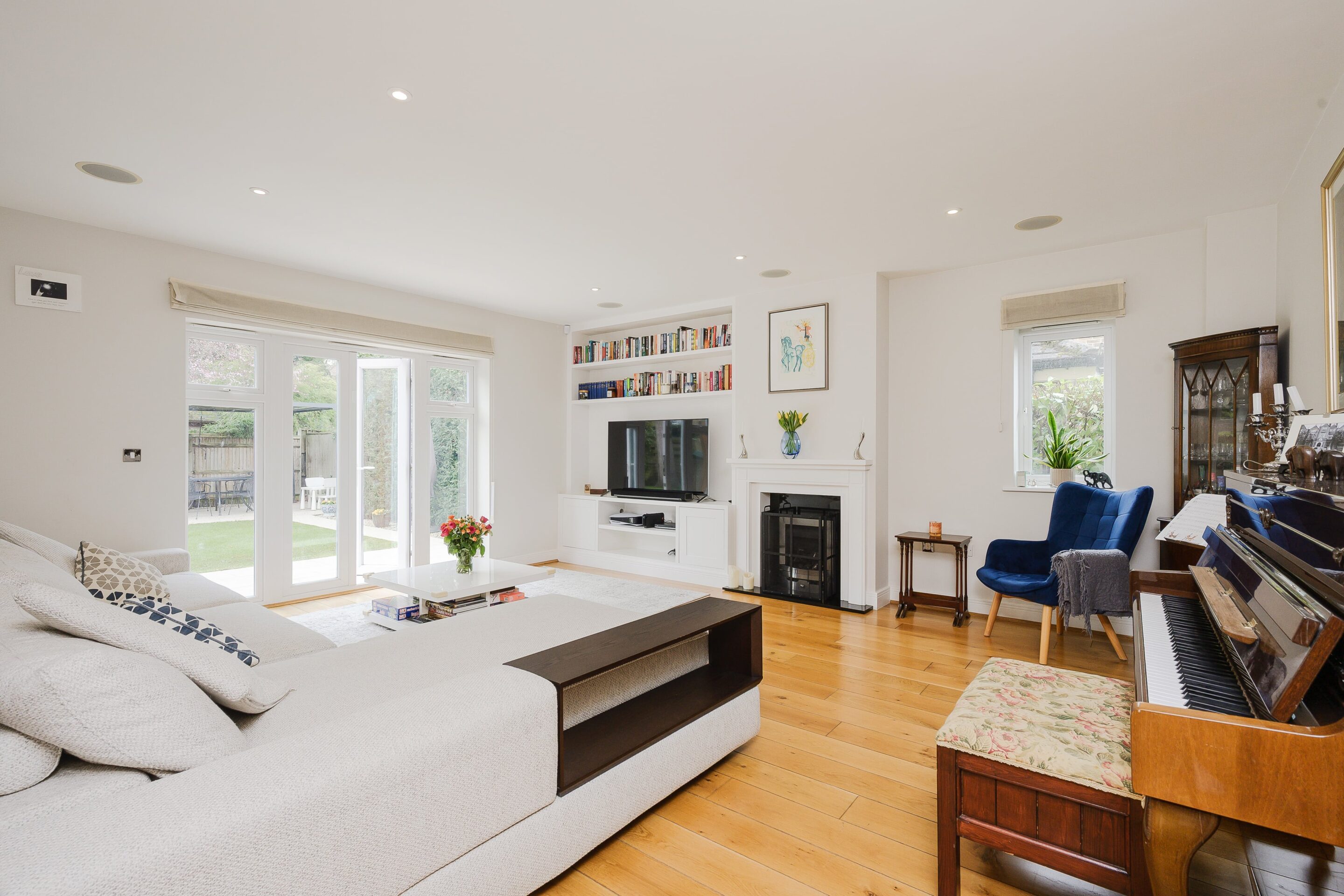 5 Bedrooms, Pinehurst Gardens, West Byfleet