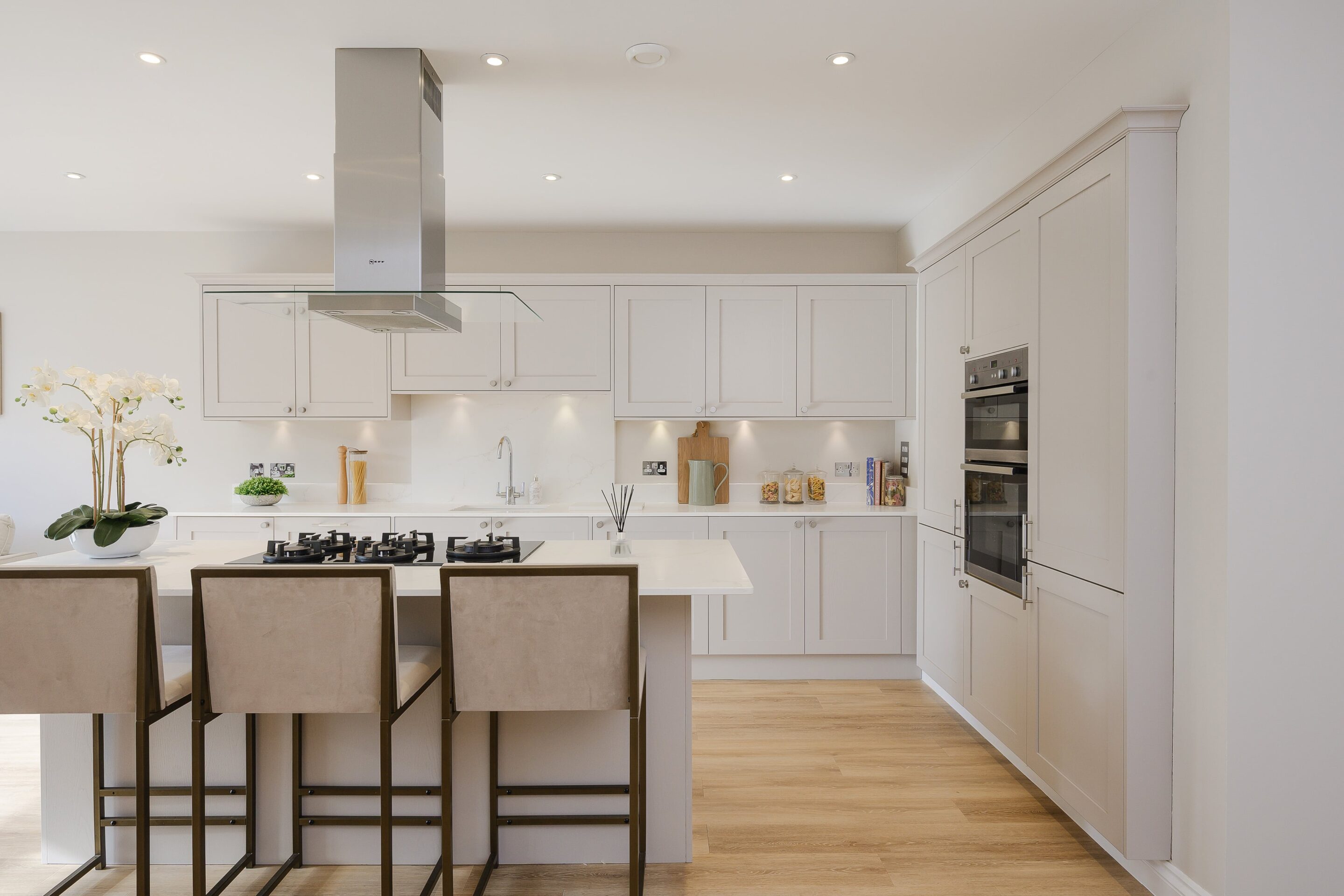 4 Bedrooms, Semi-Detached Town House, Lincoln Grove, Weybridge