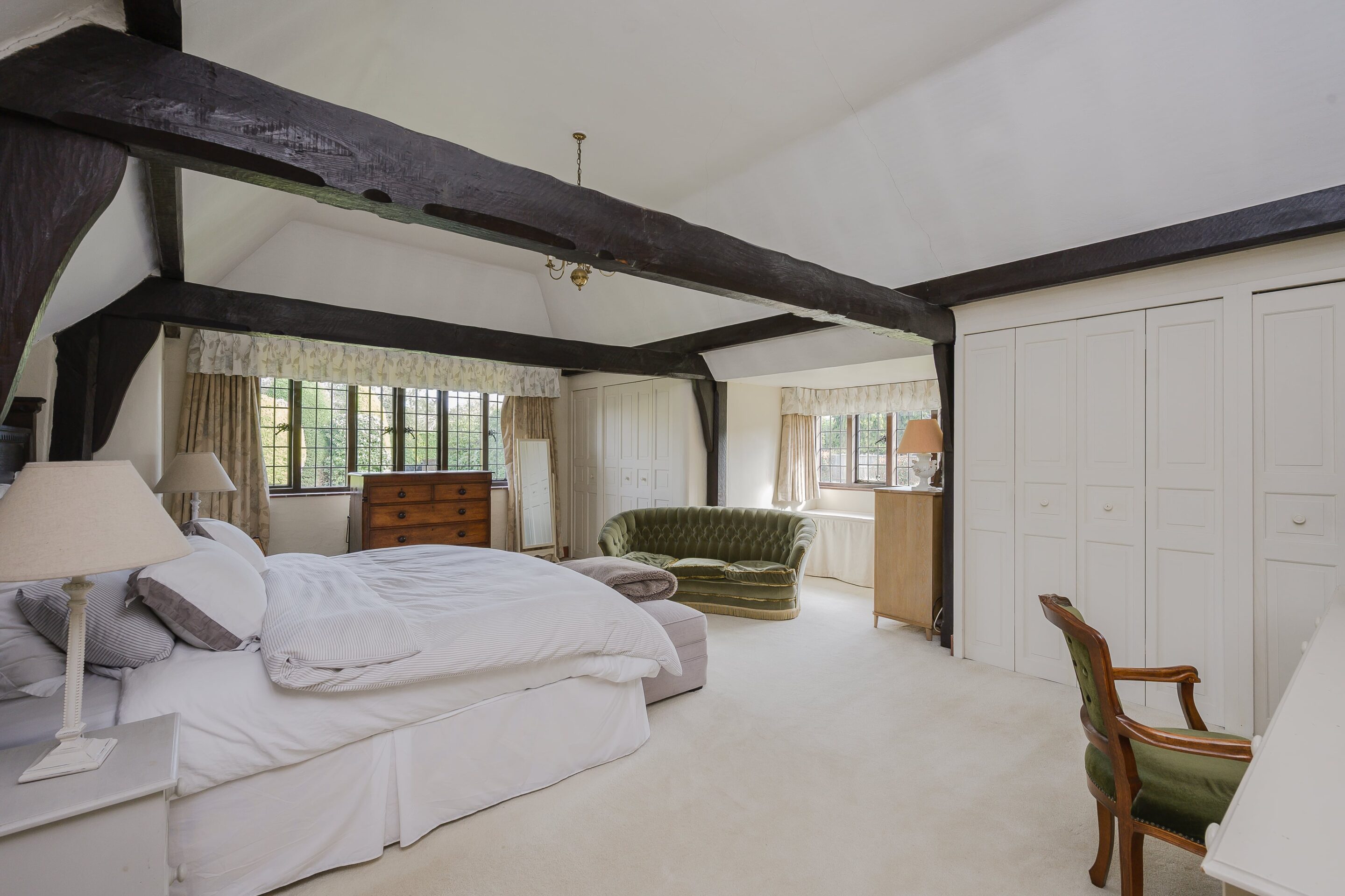 4 Bedrooms, The Ridings, Cobham