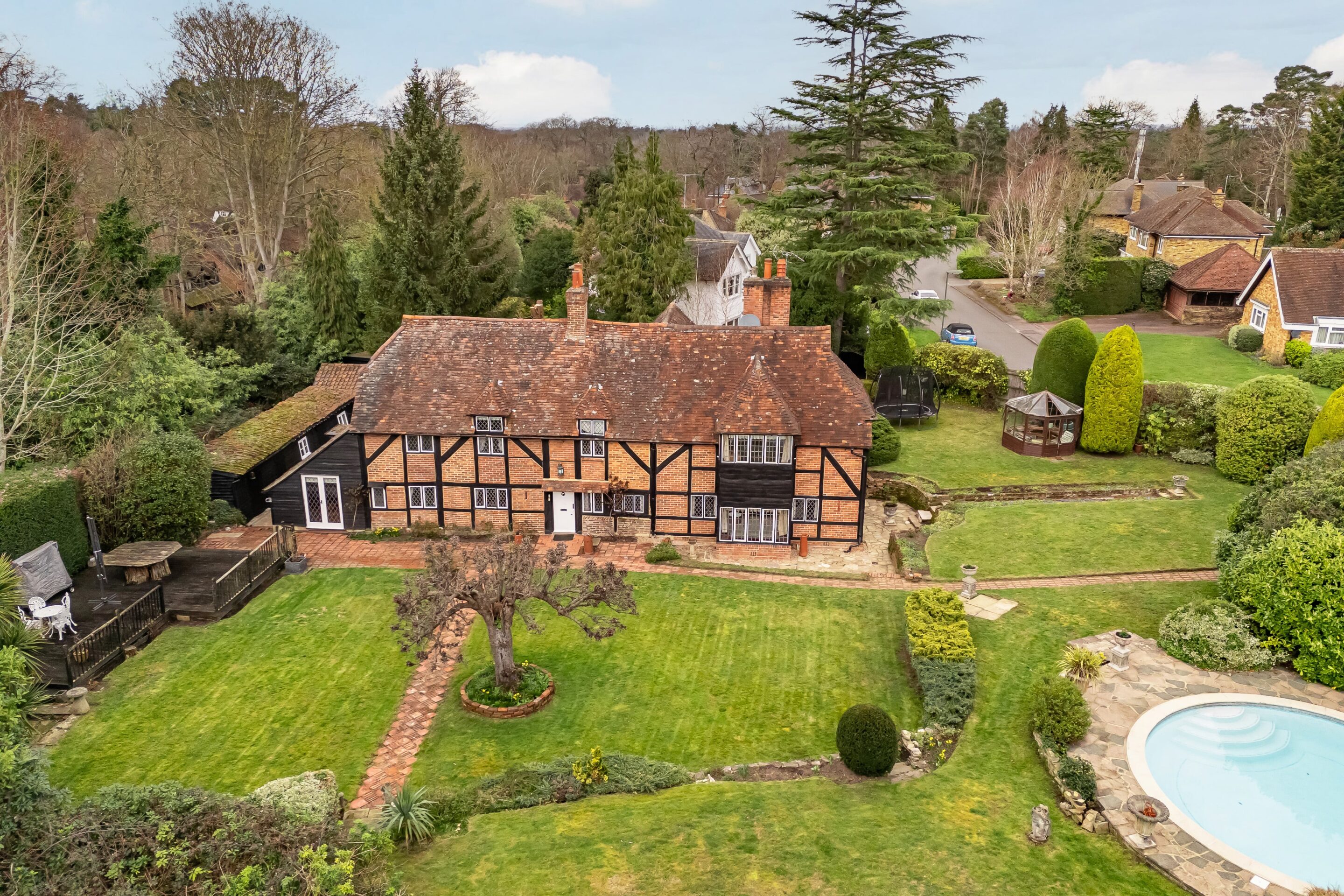 4 Bedrooms, The Ridings, Cobham