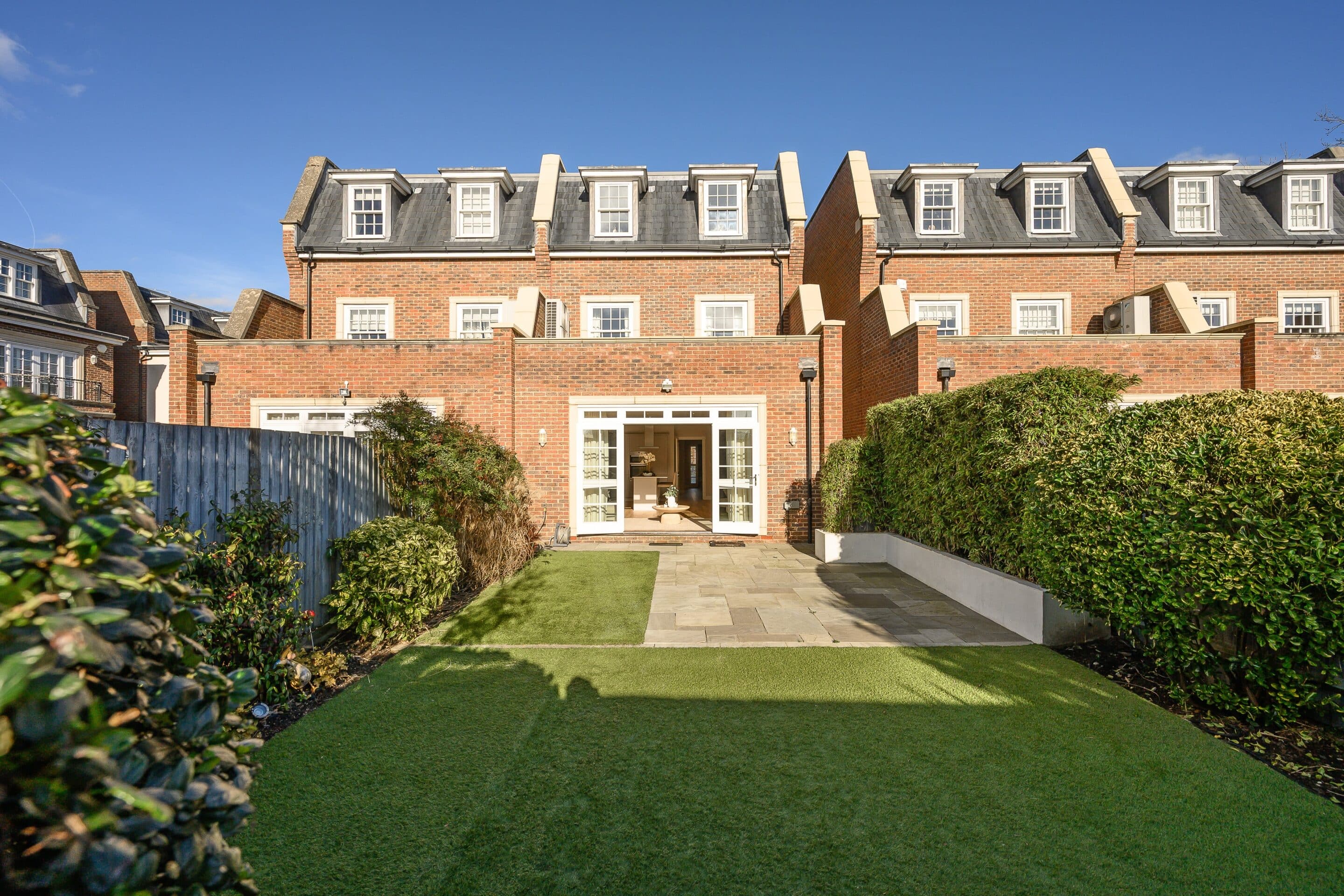 4 Bedrooms, Semi-Detached Town House, Lincoln Grove, Weybridge