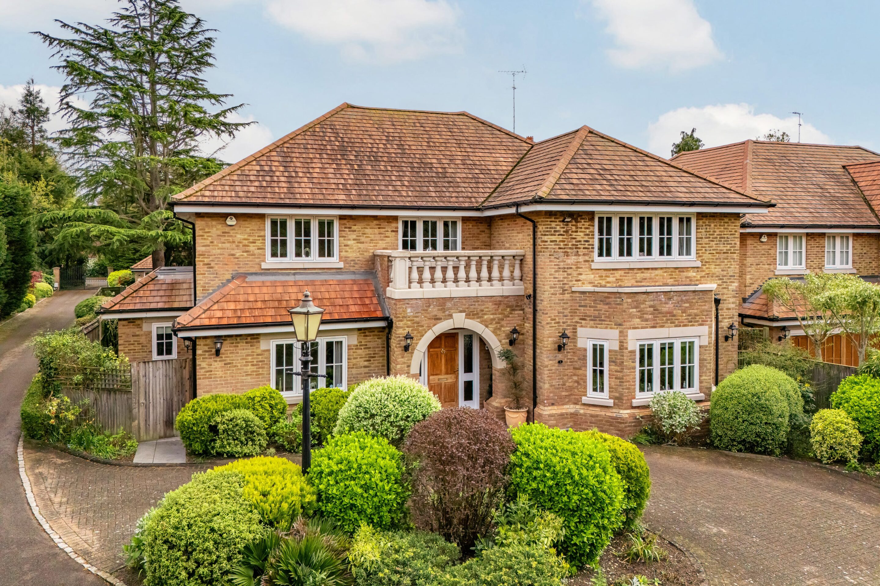 5 Bedrooms, Fernlea Place, Cobham